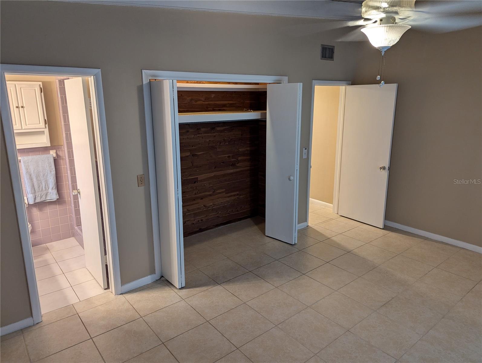 Image 16 of 50 For 6517 Walton Way