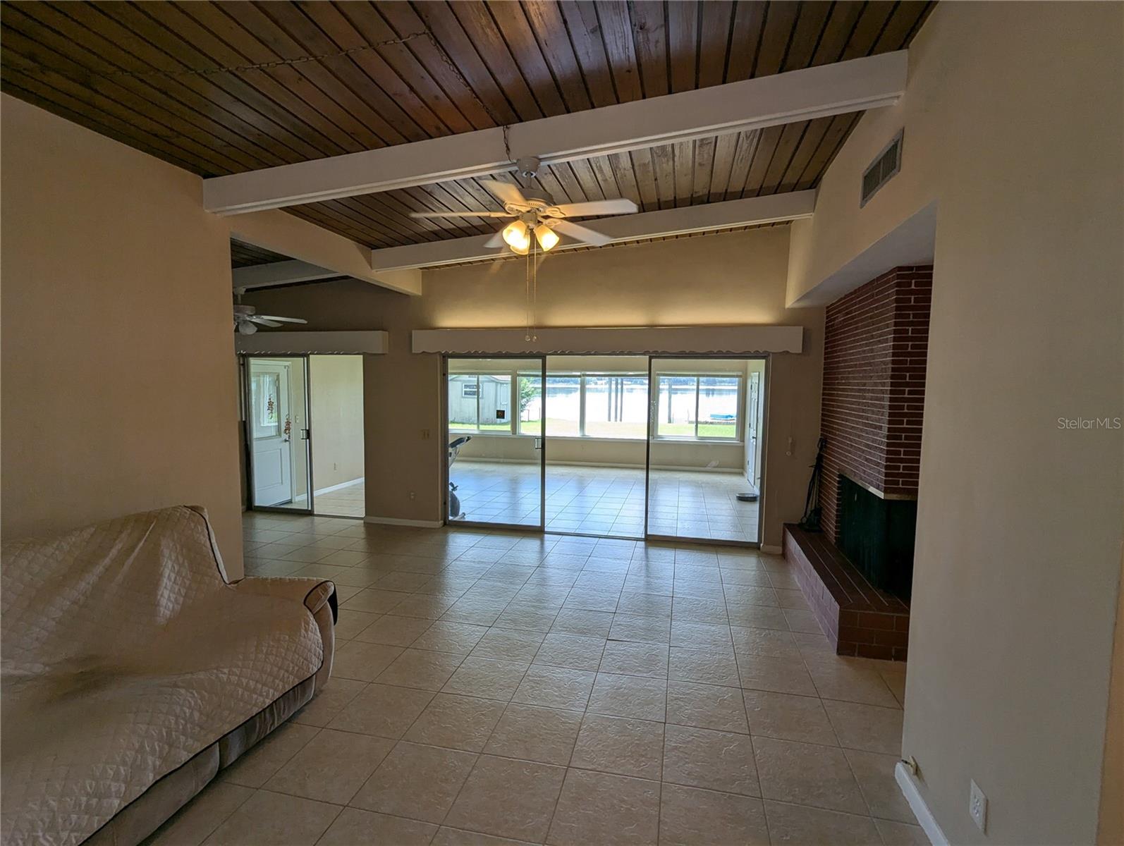 Image 22 of 50 For 6517 Walton Way