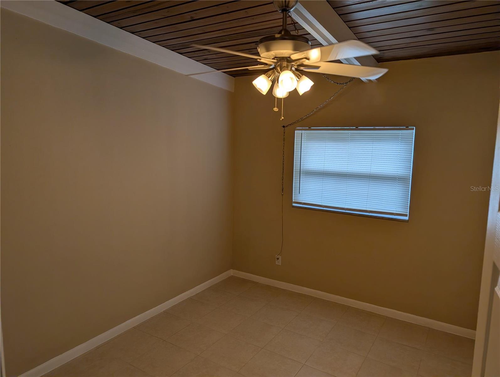 Image 23 of 50 For 6517 Walton Way