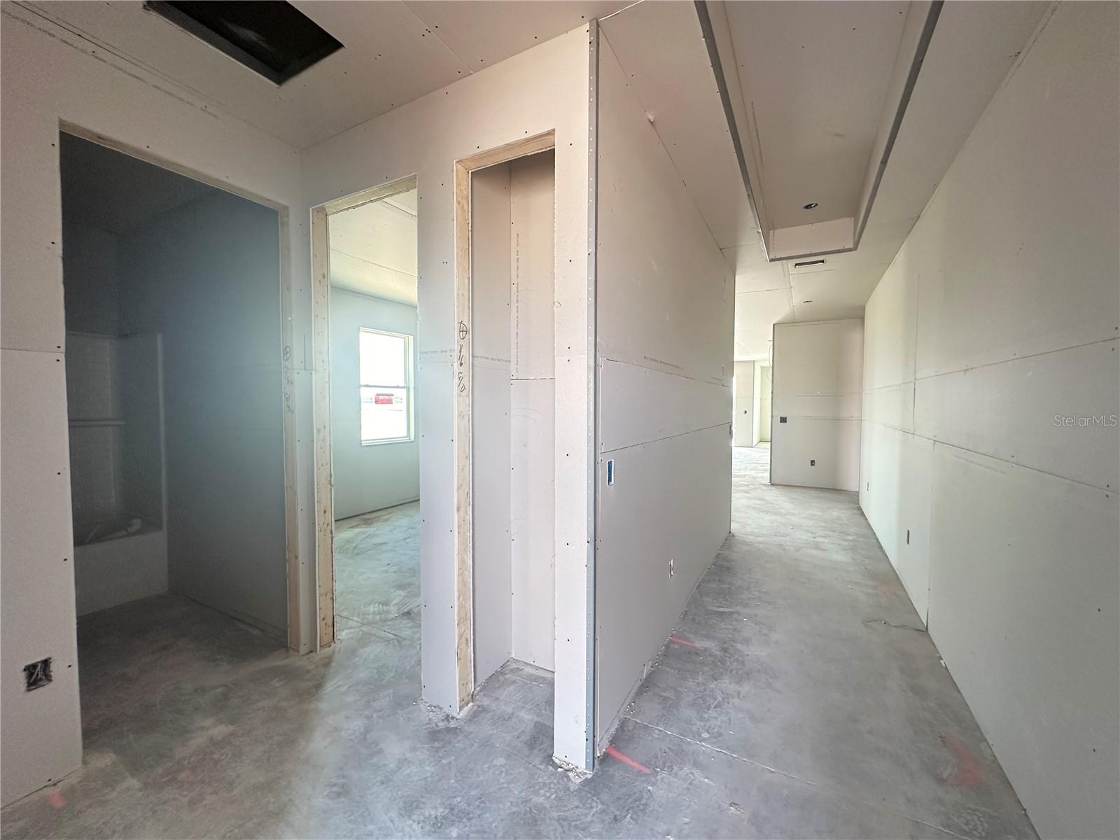 Listing photo id 10 for 5935 Fresh Flora Drive