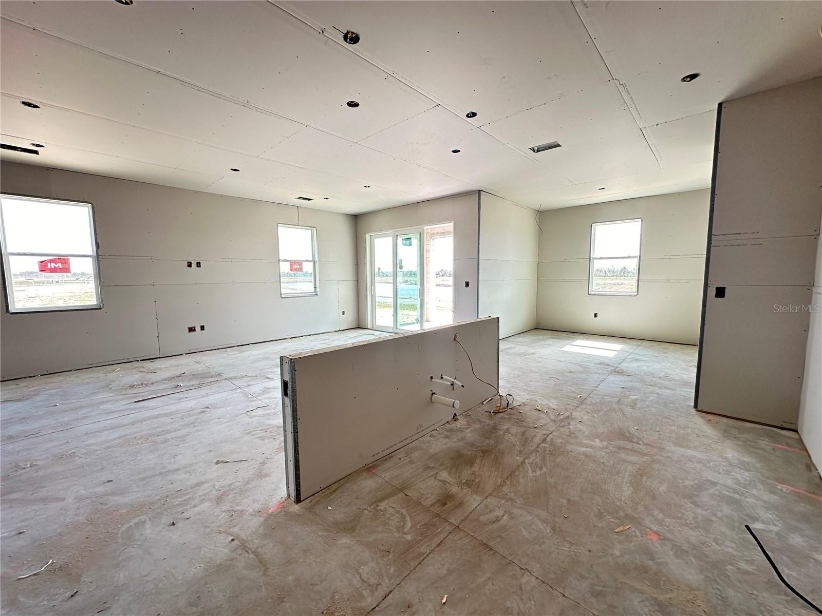 Listing photo id 13 for 5935 Fresh Flora Drive