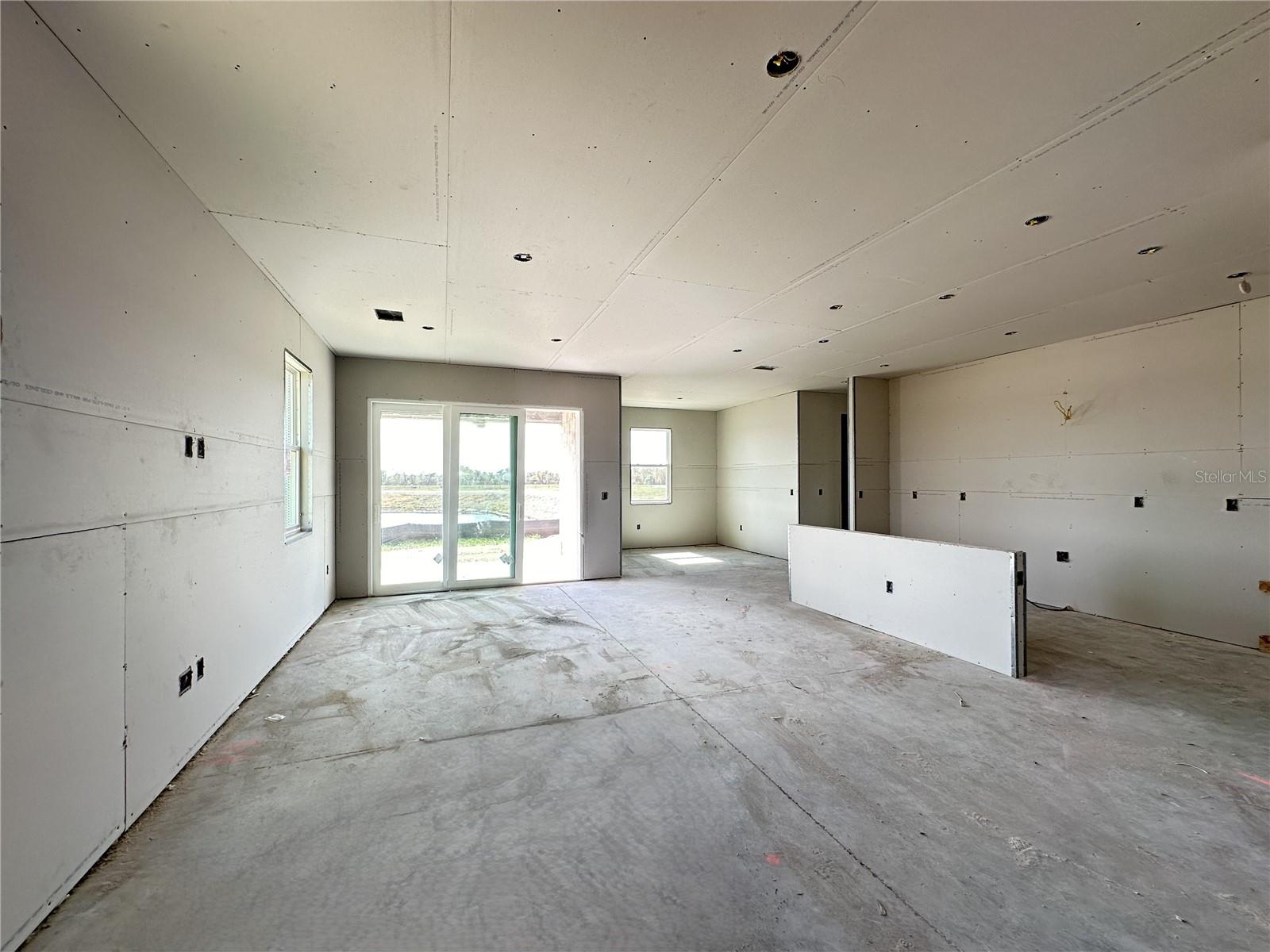 Listing photo id 14 for 5935 Fresh Flora Drive