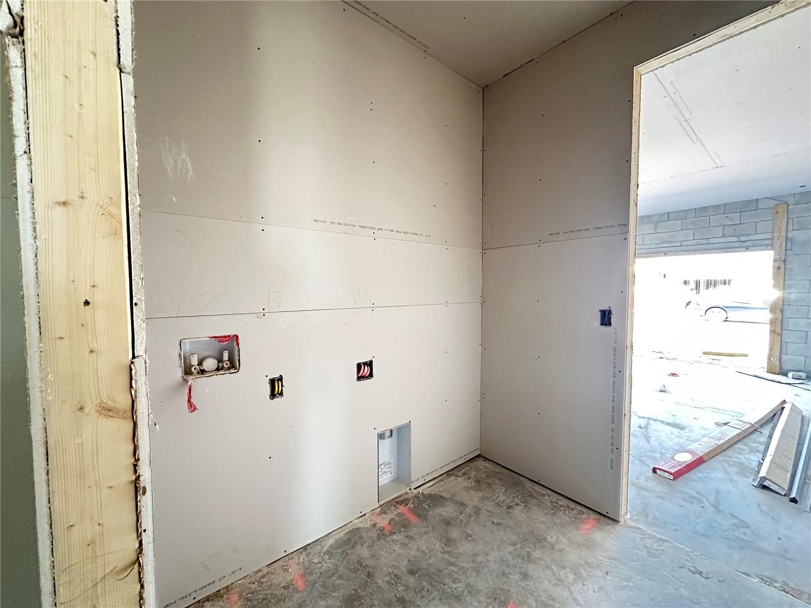 Listing photo id 18 for 5935 Fresh Flora Drive