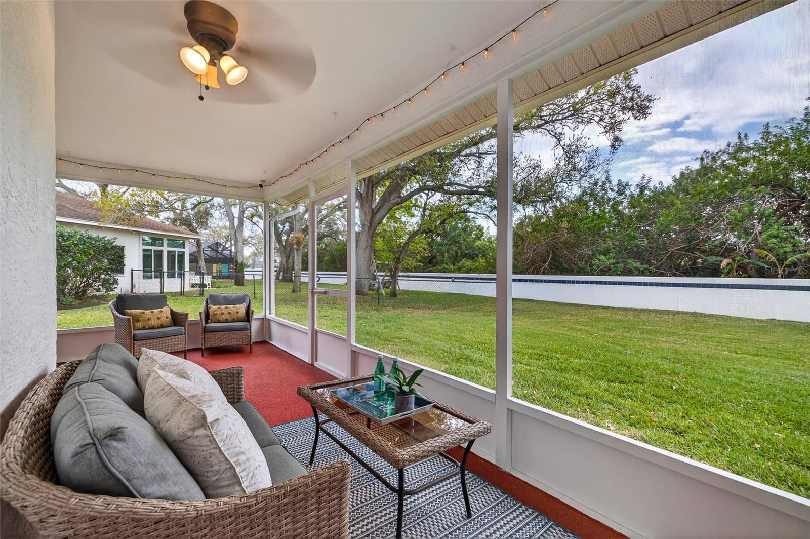 Image 18 of 37 For 1700 Glen Lakes Boulevard N