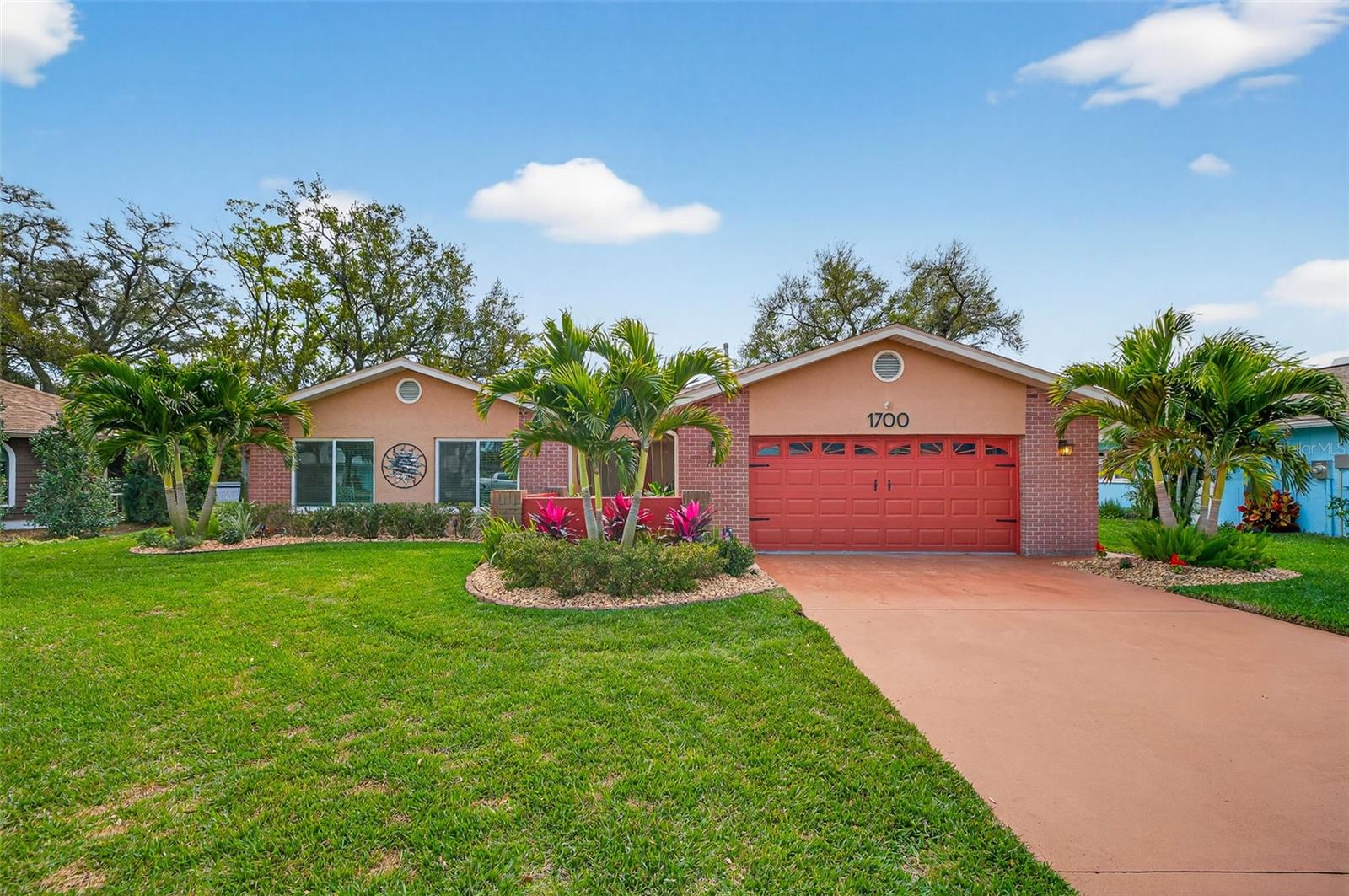 Image 2 of 37 For 1700 Glen Lakes Boulevard N