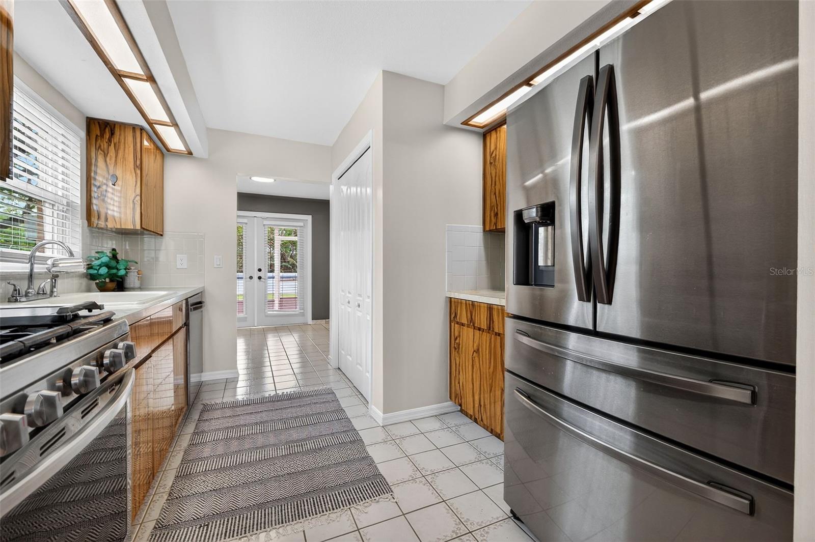 Image 21 of 37 For 1700 Glen Lakes Boulevard N