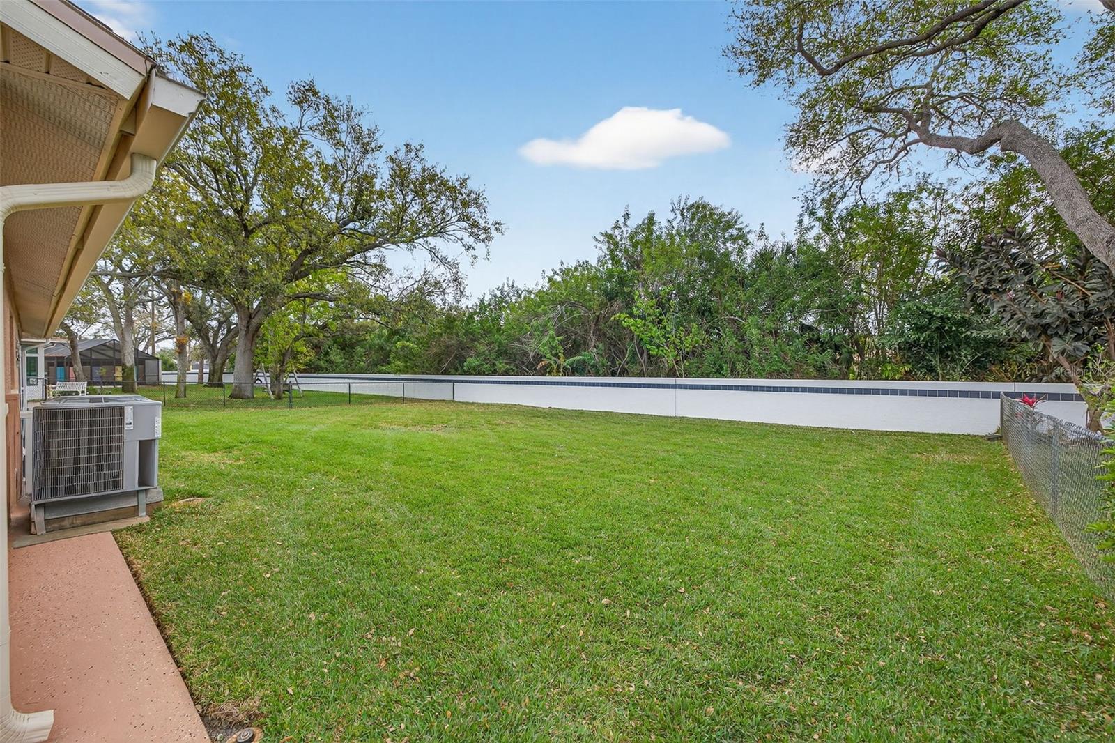 Image 36 of 37 For 1700 Glen Lakes Boulevard N