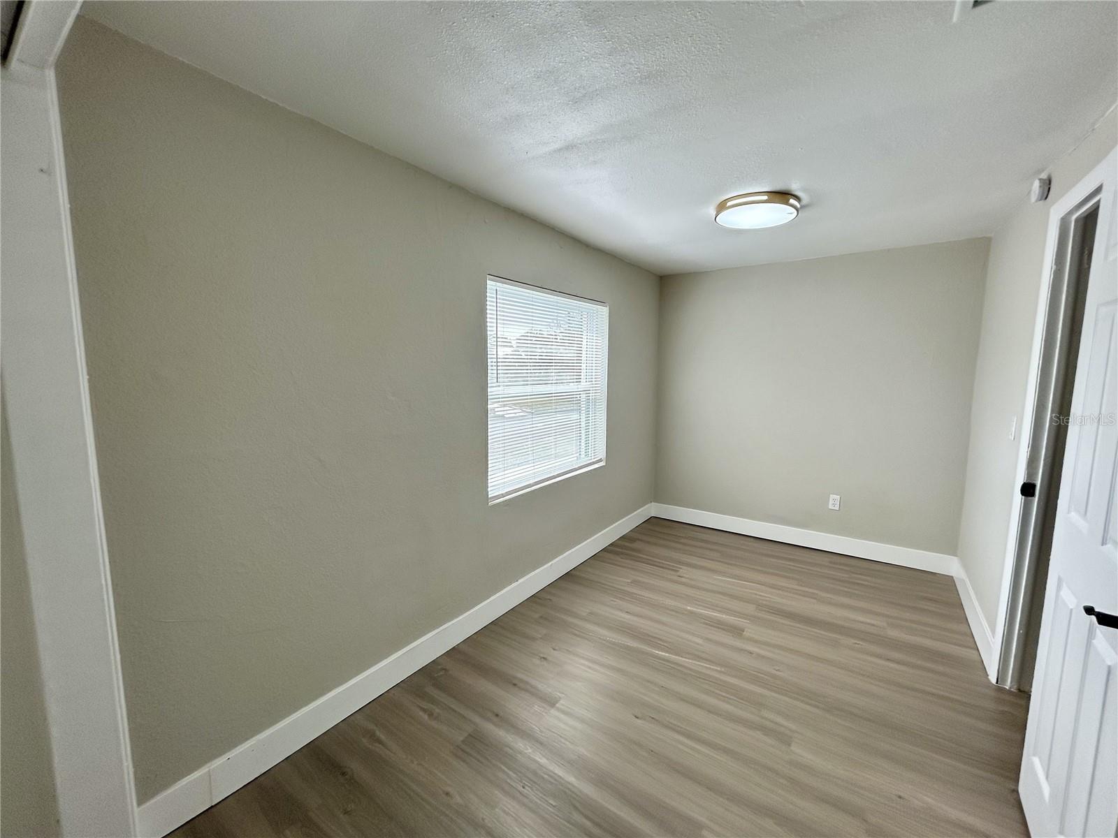 Image 10 of 16 For 706 Flora Street