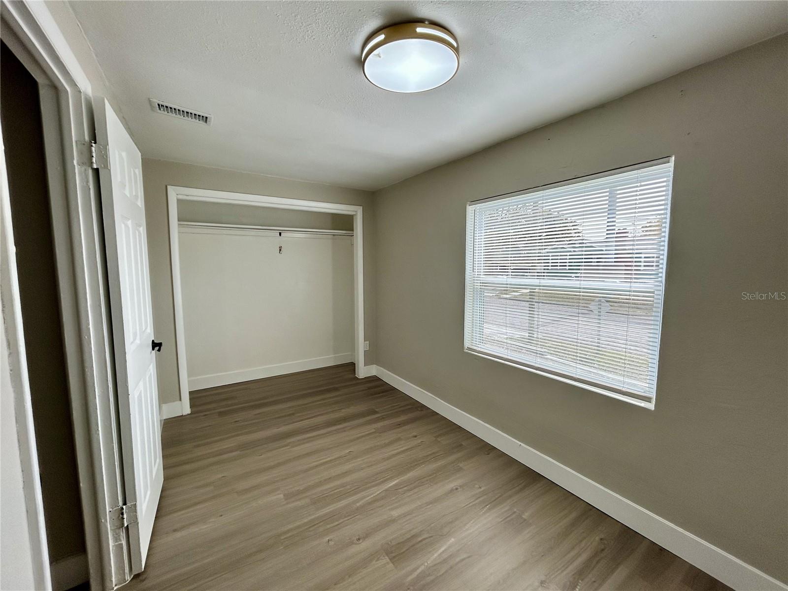 Image 11 of 16 For 706 Flora Street