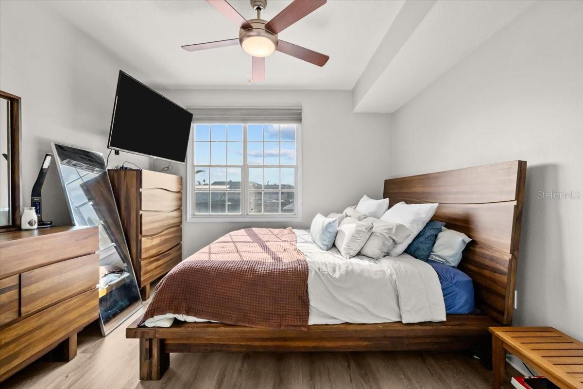 Image 14 of 24 For 501 Knights Run Avenue 2109