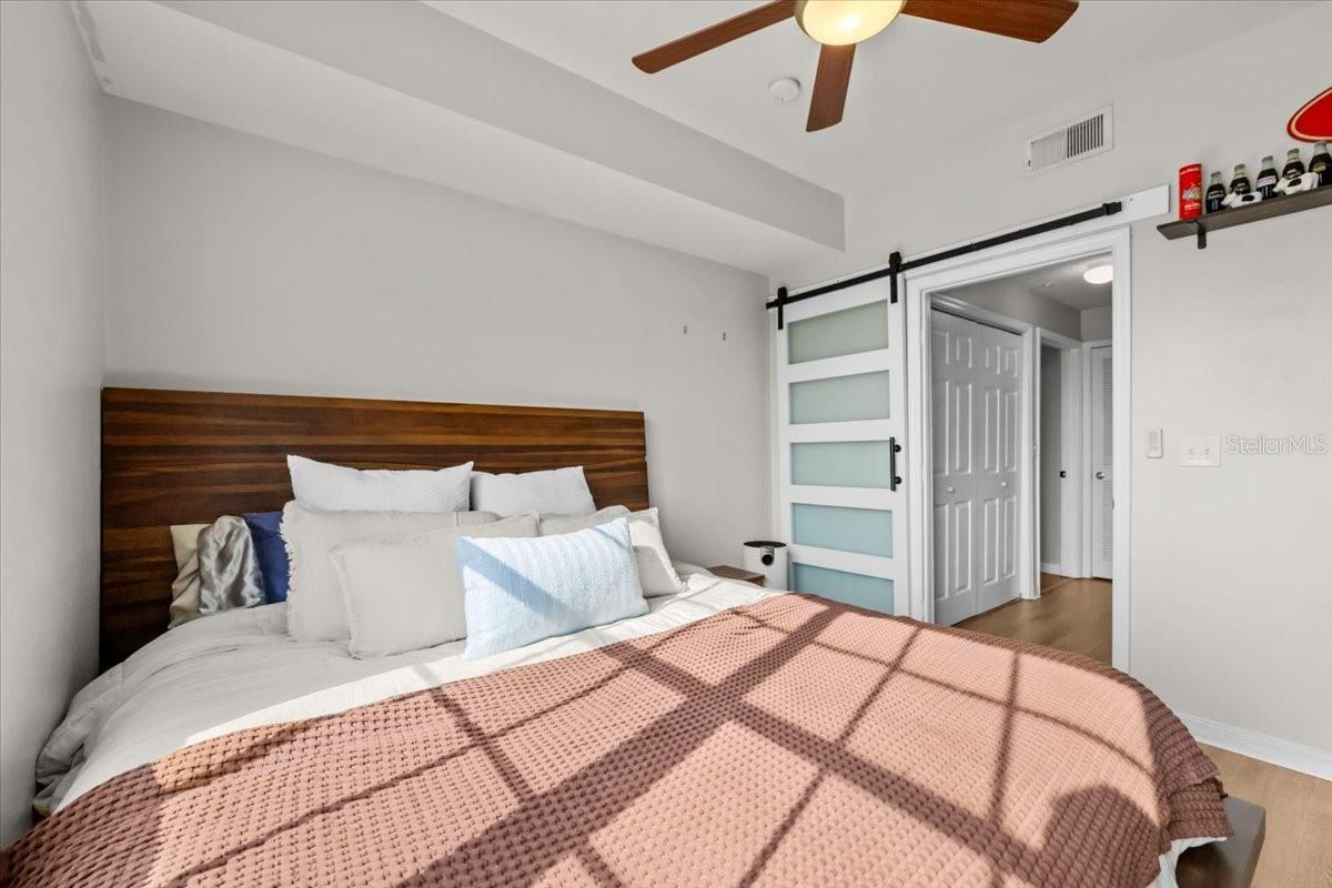 Image 16 of 24 For 501 Knights Run Avenue 2109