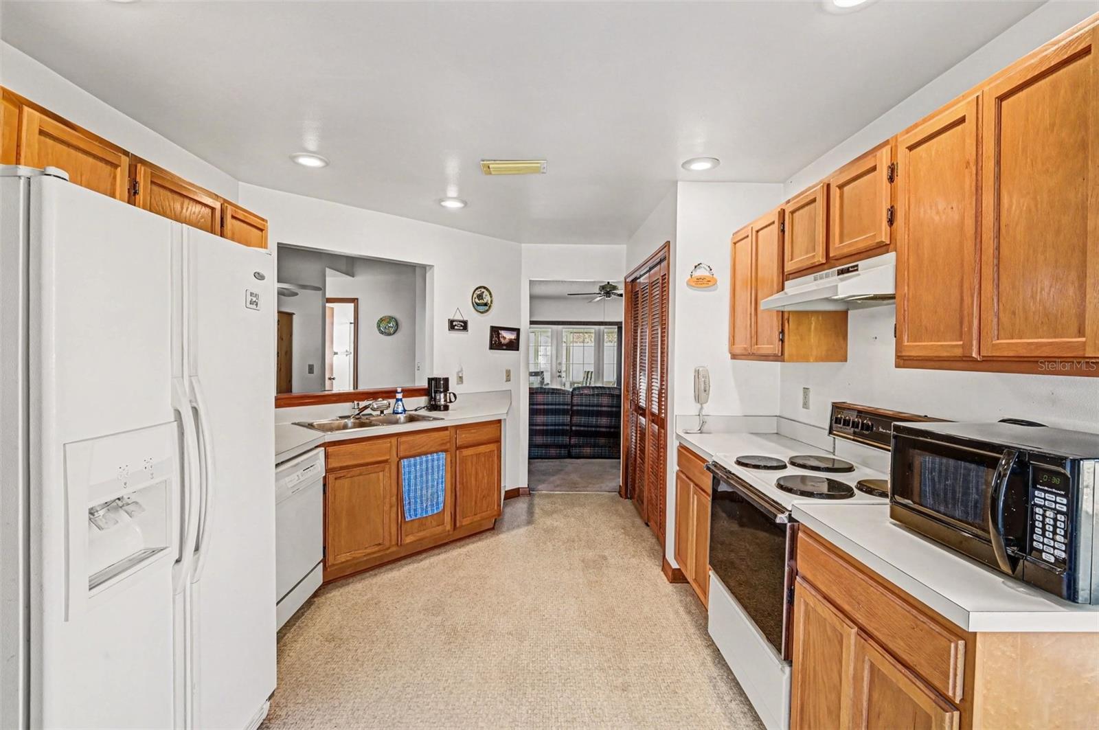 Image 11 of 43 For 1014 Cox Court