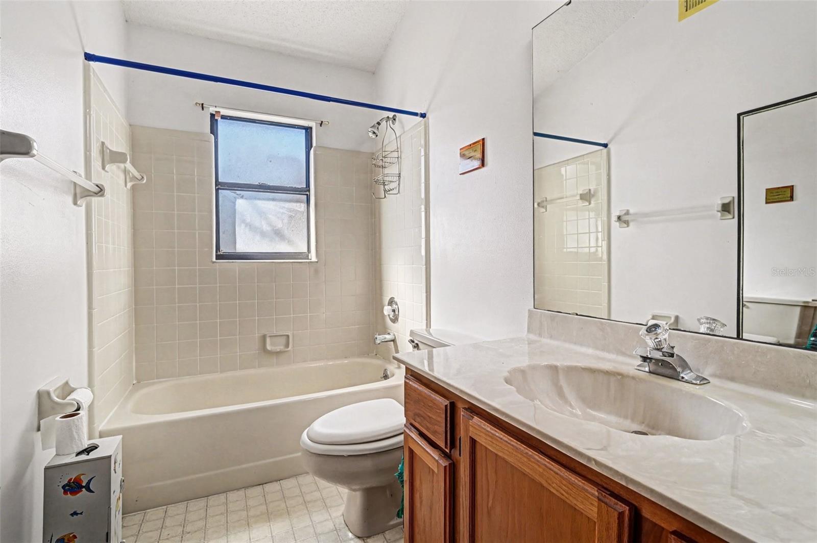 Image 26 of 43 For 1014 Cox Court