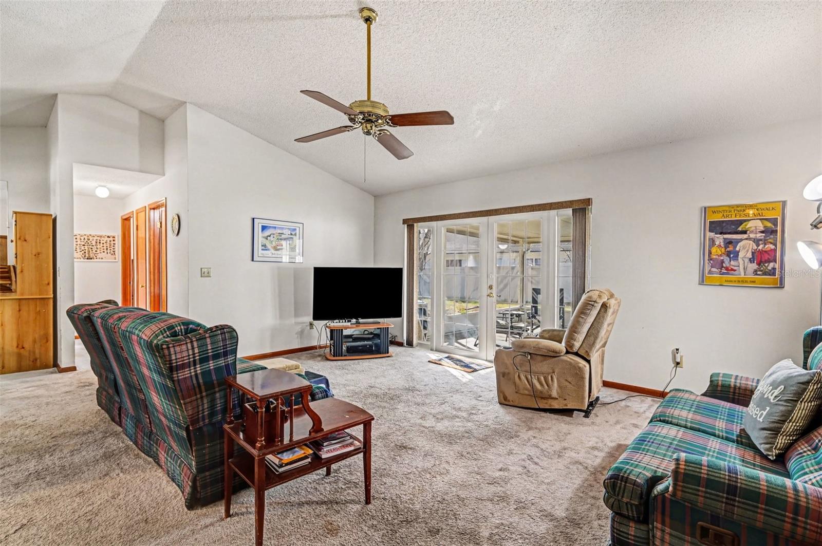 Image 6 of 43 For 1014 Cox Court