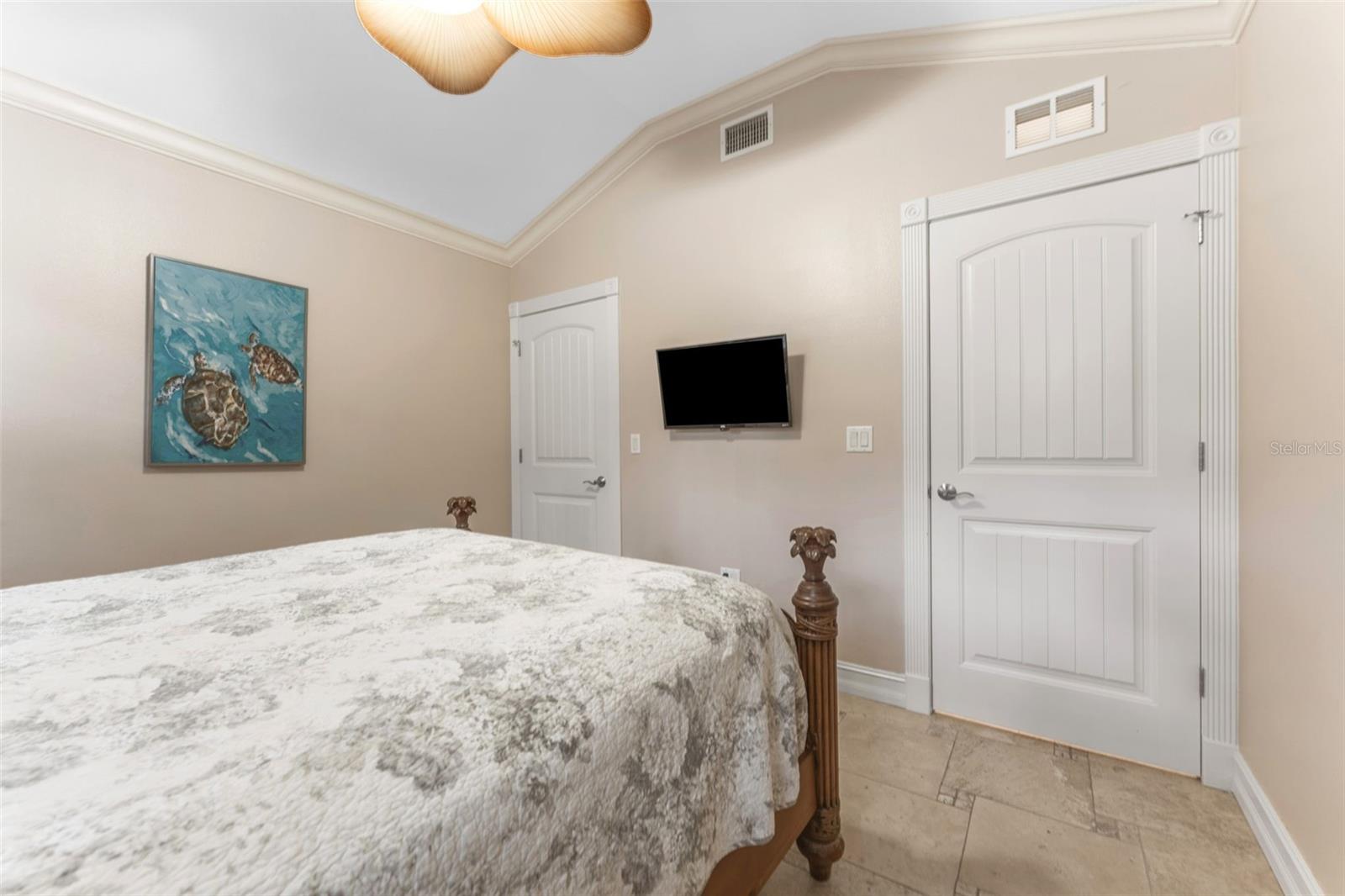 Image 21 of 92 For 201 54th Street