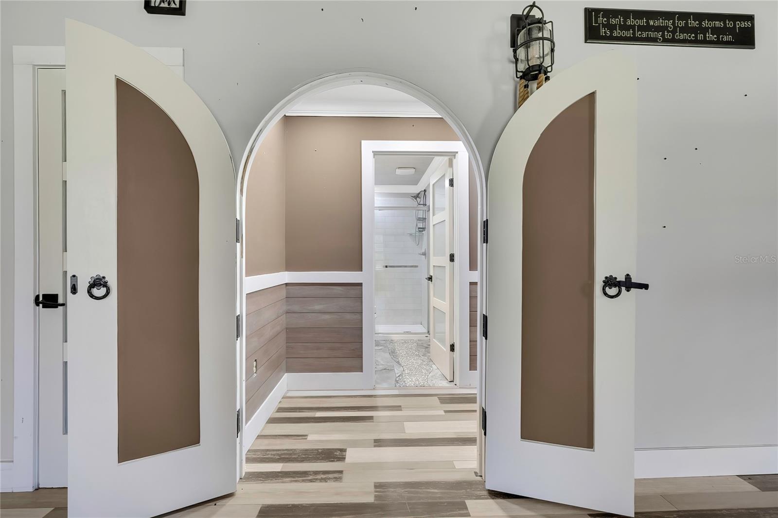 Image 10 of 28 For 6799 Oaklawn Street