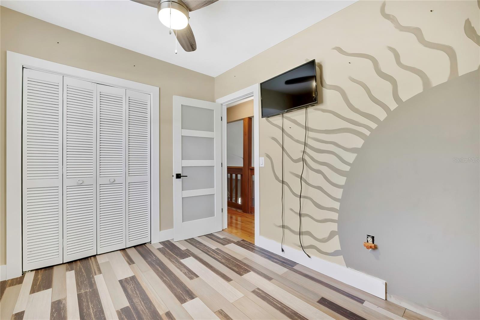 Image 17 of 28 For 6799 Oaklawn Street