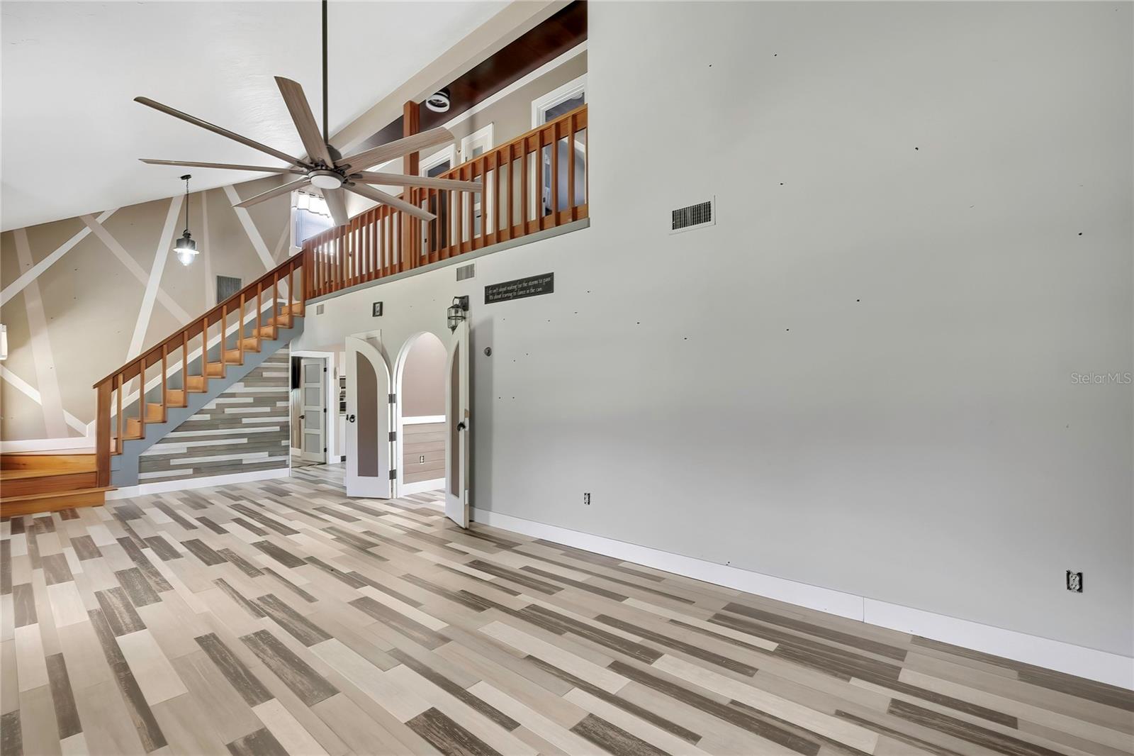 Image 4 of 28 For 6799 Oaklawn Street