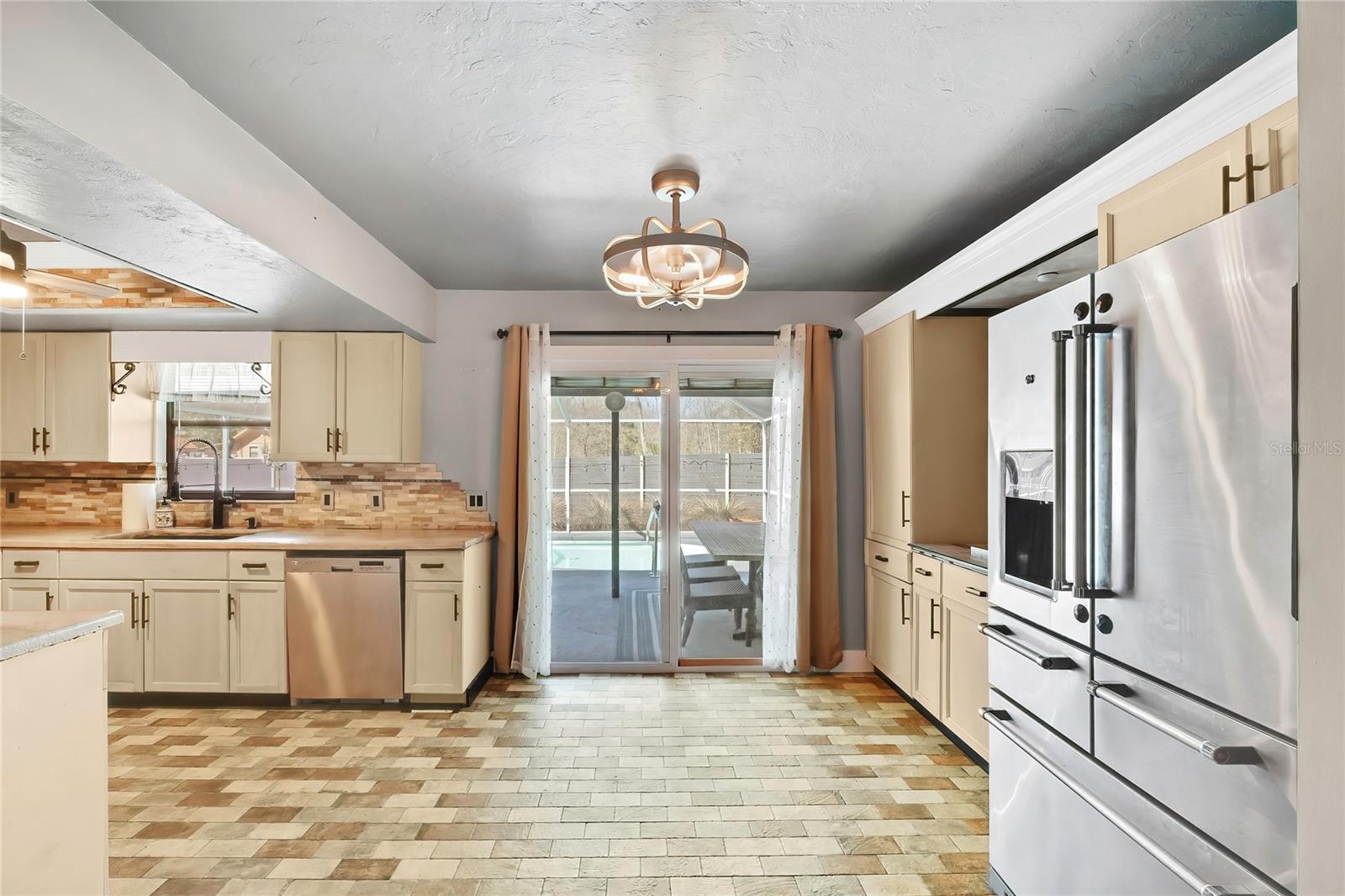 Image 6 of 28 For 6799 Oaklawn Street