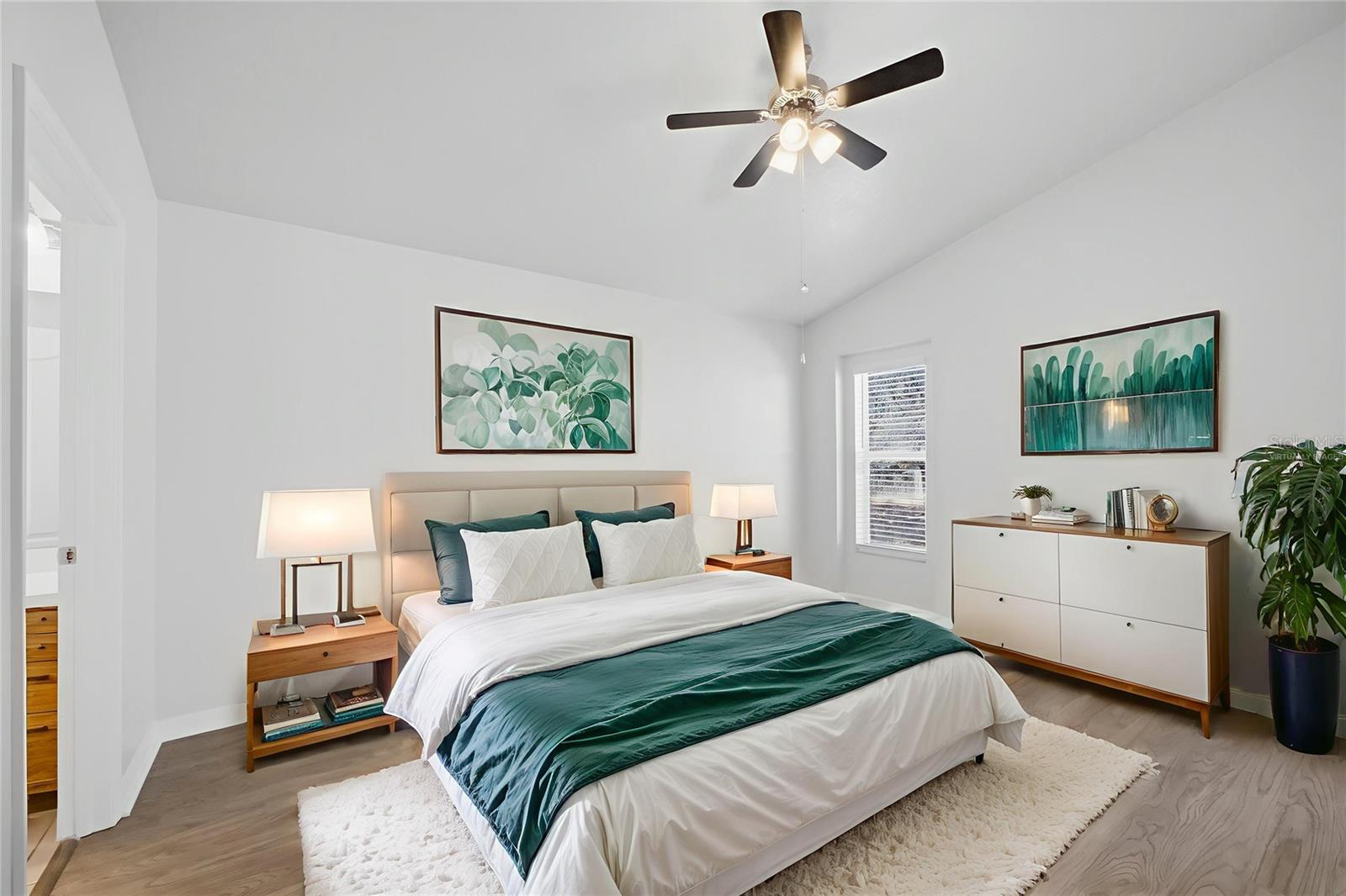 Image 11 of 33 For 13323 Bainbridge Way