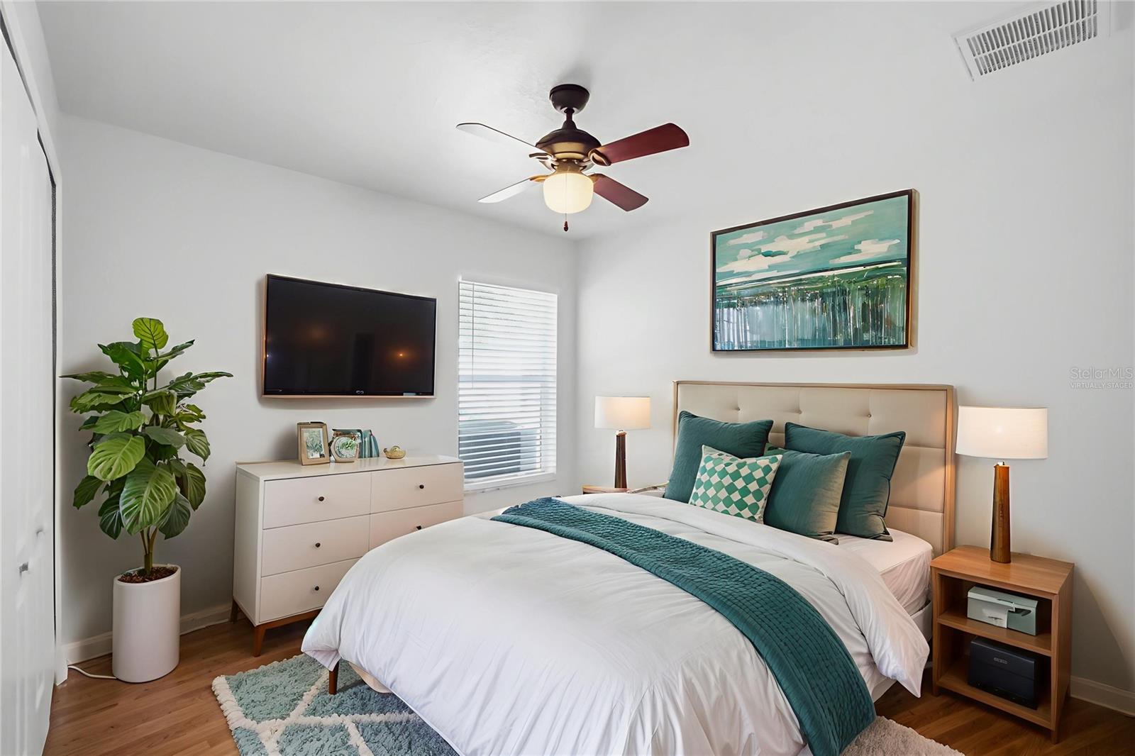 Image 23 of 33 For 13323 Bainbridge Way