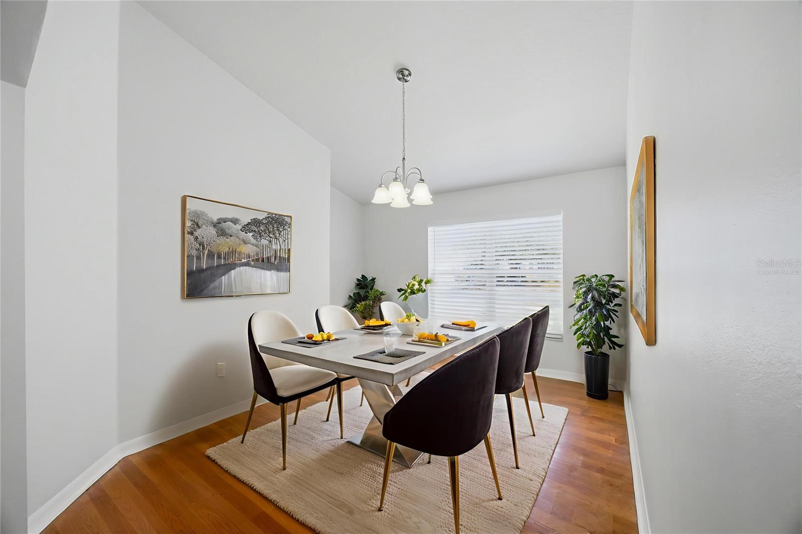 Image 4 of 33 For 13323 Bainbridge Way