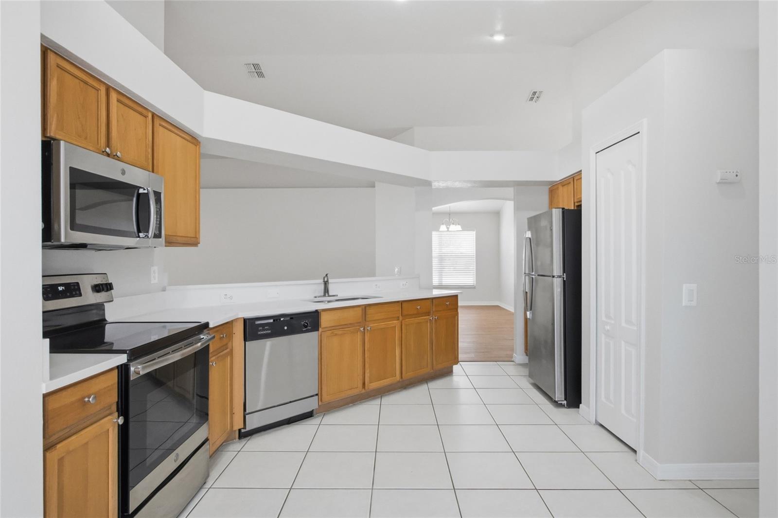 Image 7 of 33 For 13323 Bainbridge Way