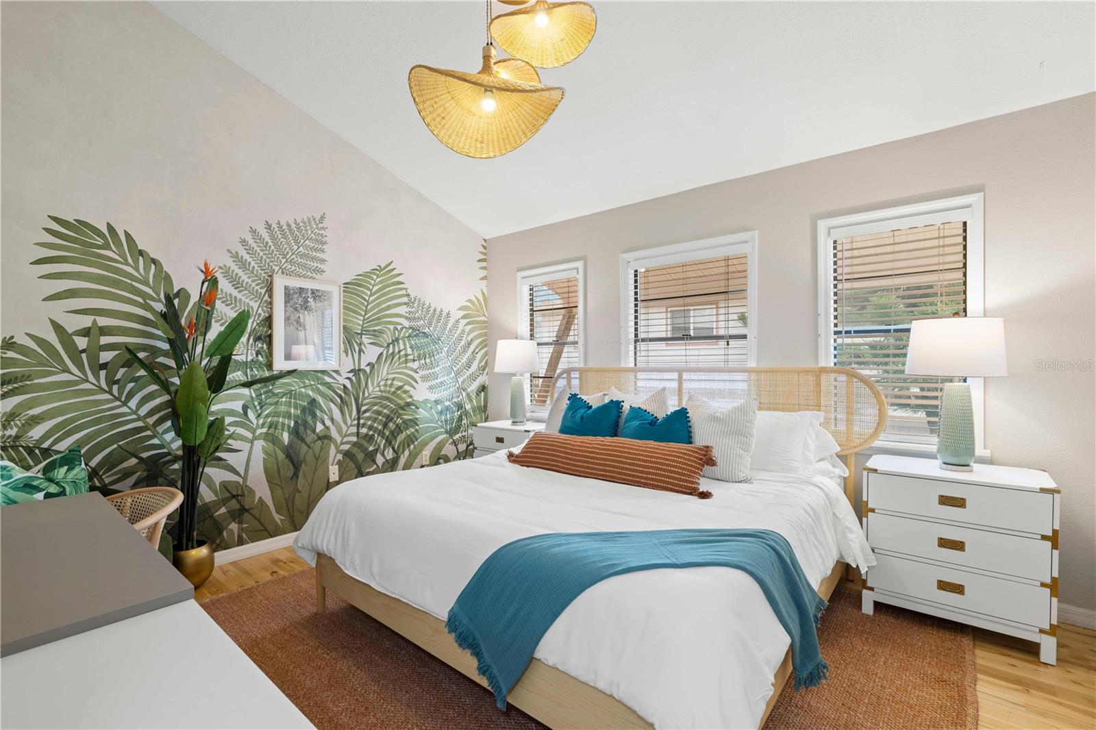 Image 17 of 59 For 2302 Bay Boulevard