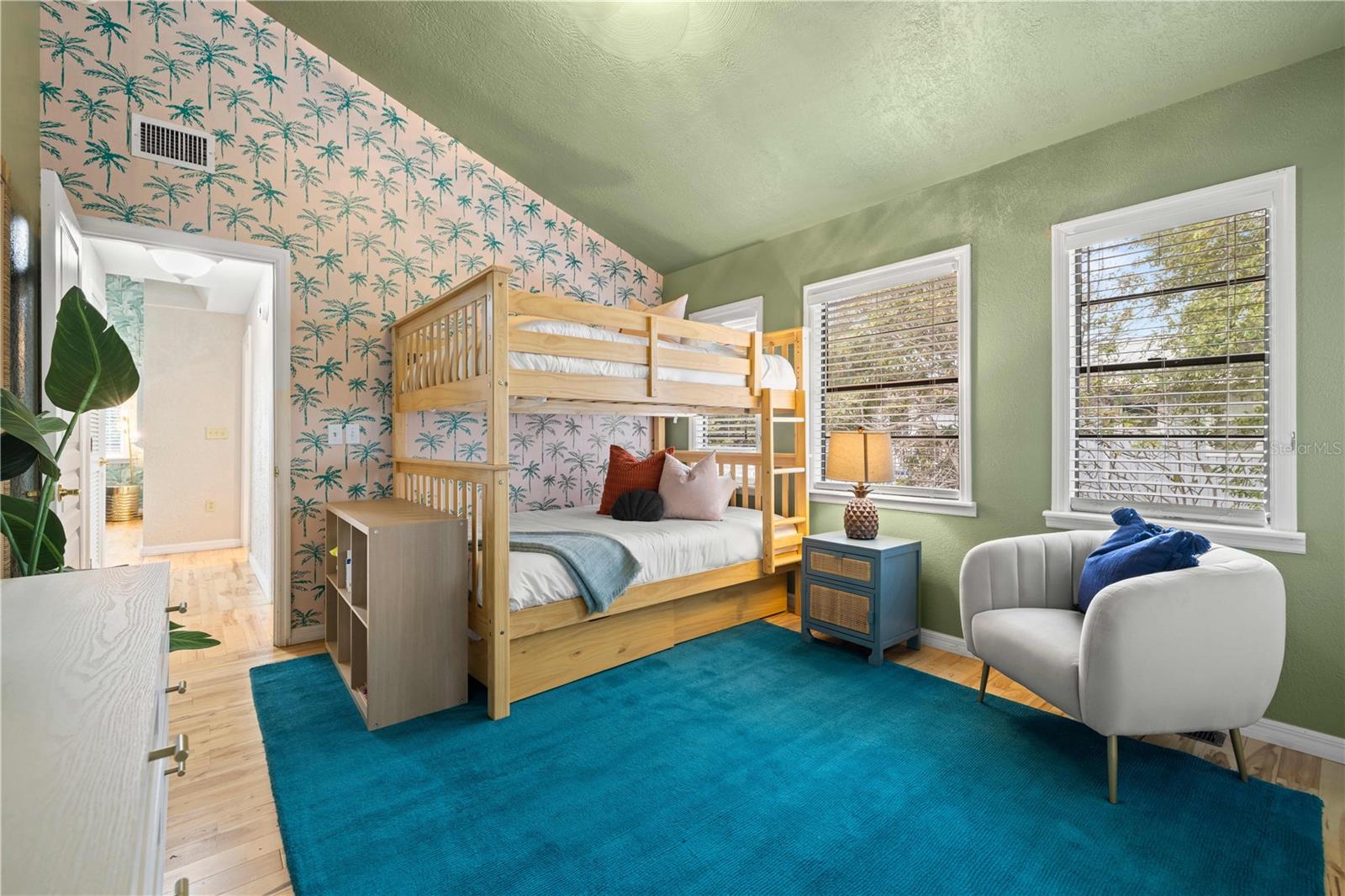 Image 22 of 59 For 2302 Bay Boulevard