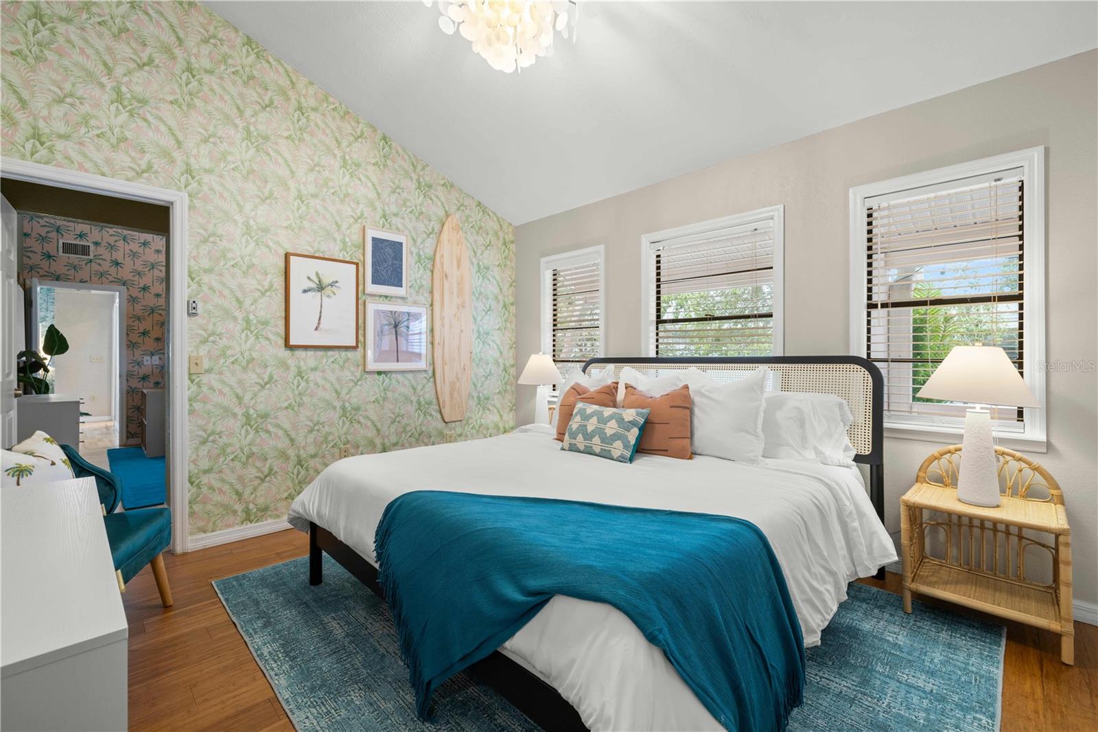 Image 24 of 59 For 2302 Bay Boulevard