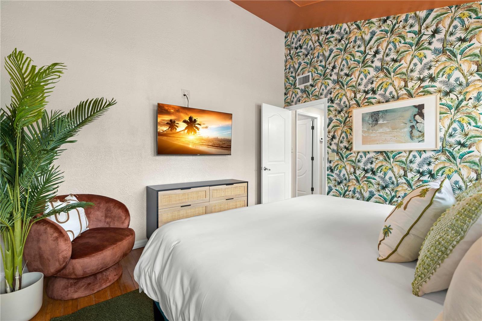 Image 25 of 59 For 2302 Bay Boulevard