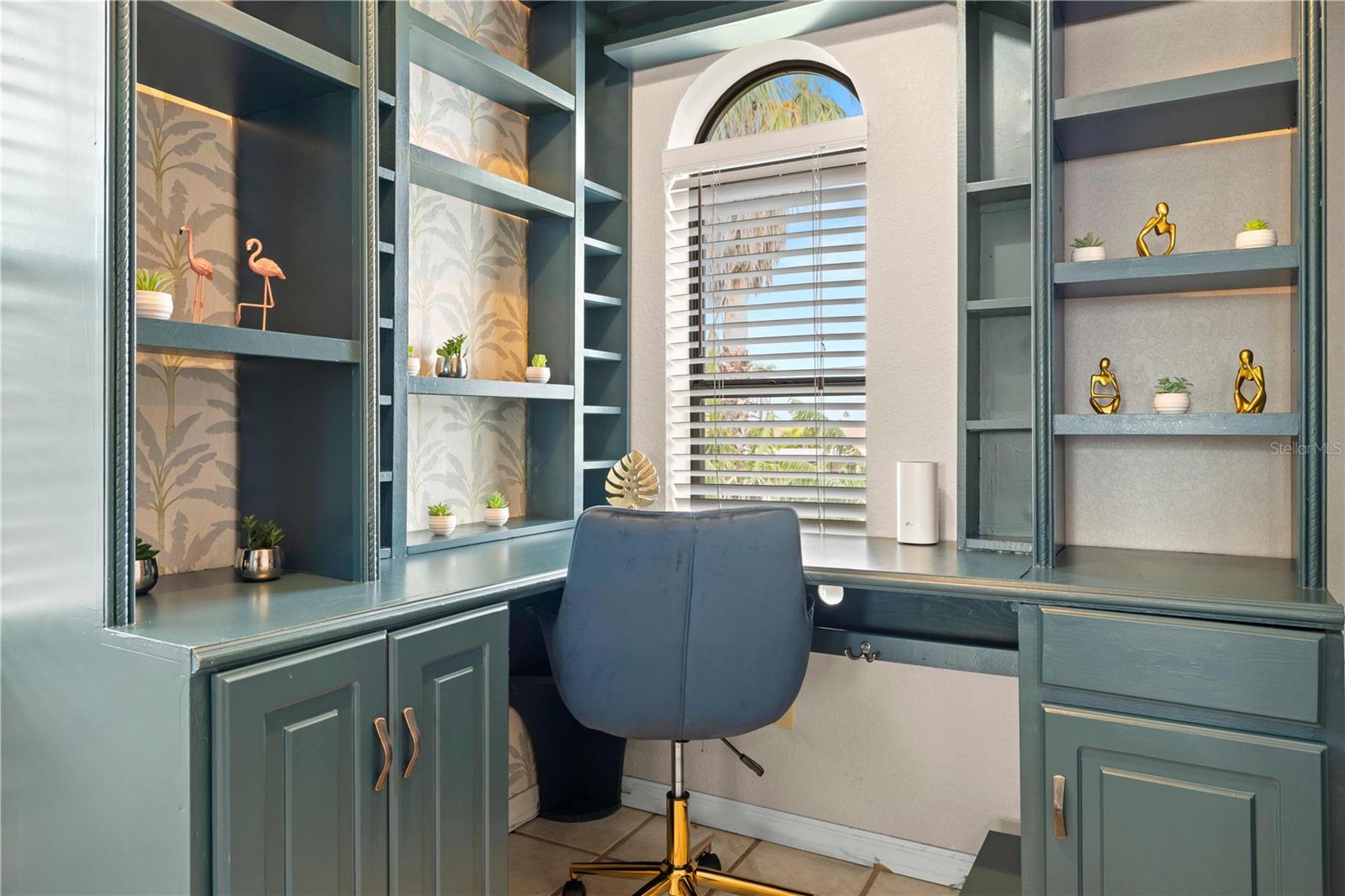 Image 8 of 59 For 2302 Bay Boulevard