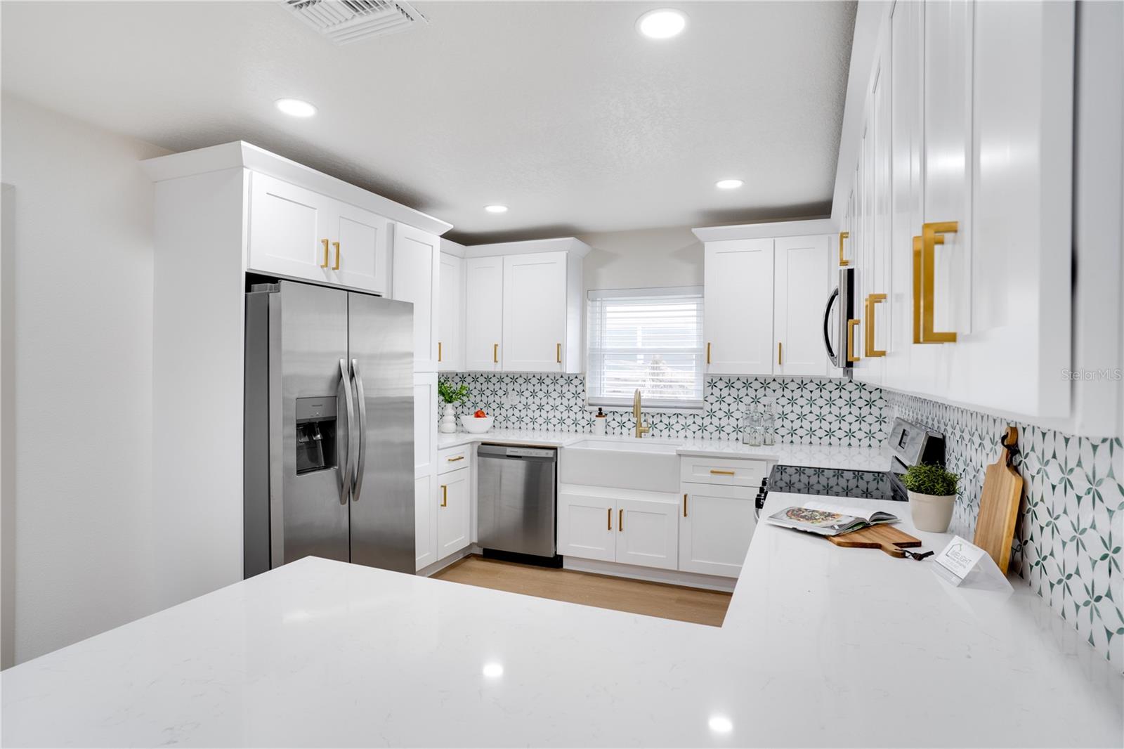 Image 10 of 35 For 11071 Navajo Drive