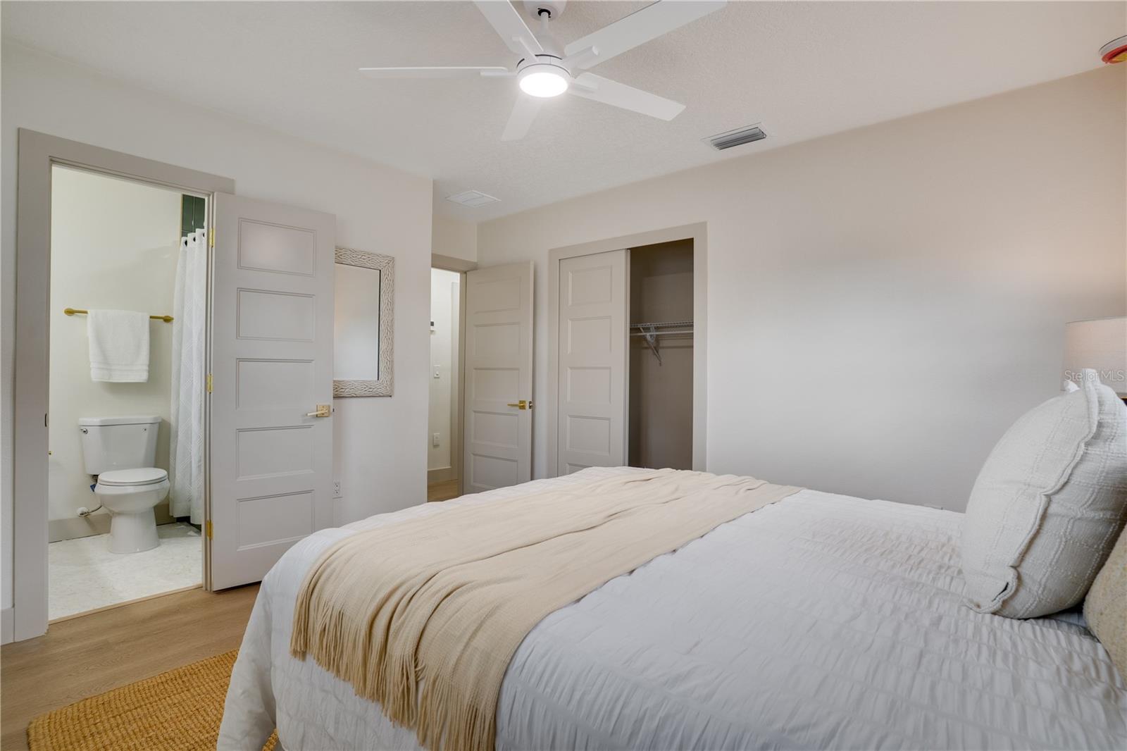 Image 16 of 35 For 11071 Navajo Drive