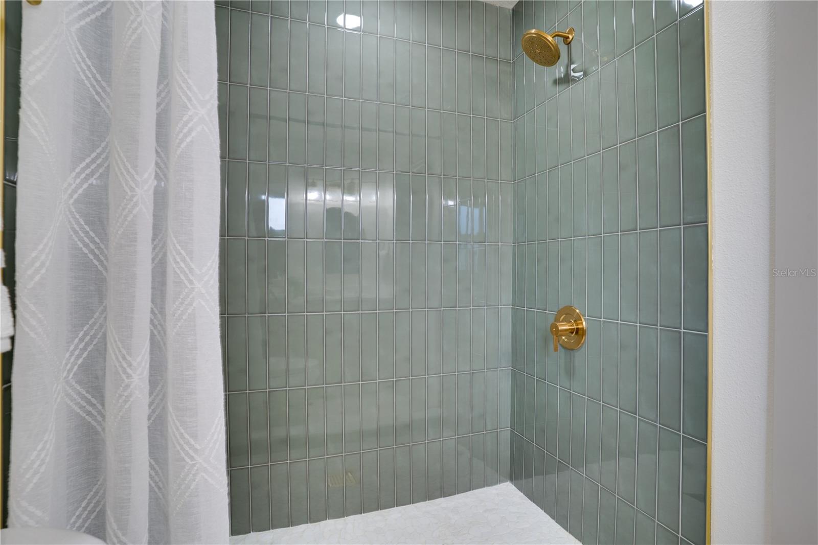 Image 18 of 35 For 11071 Navajo Drive