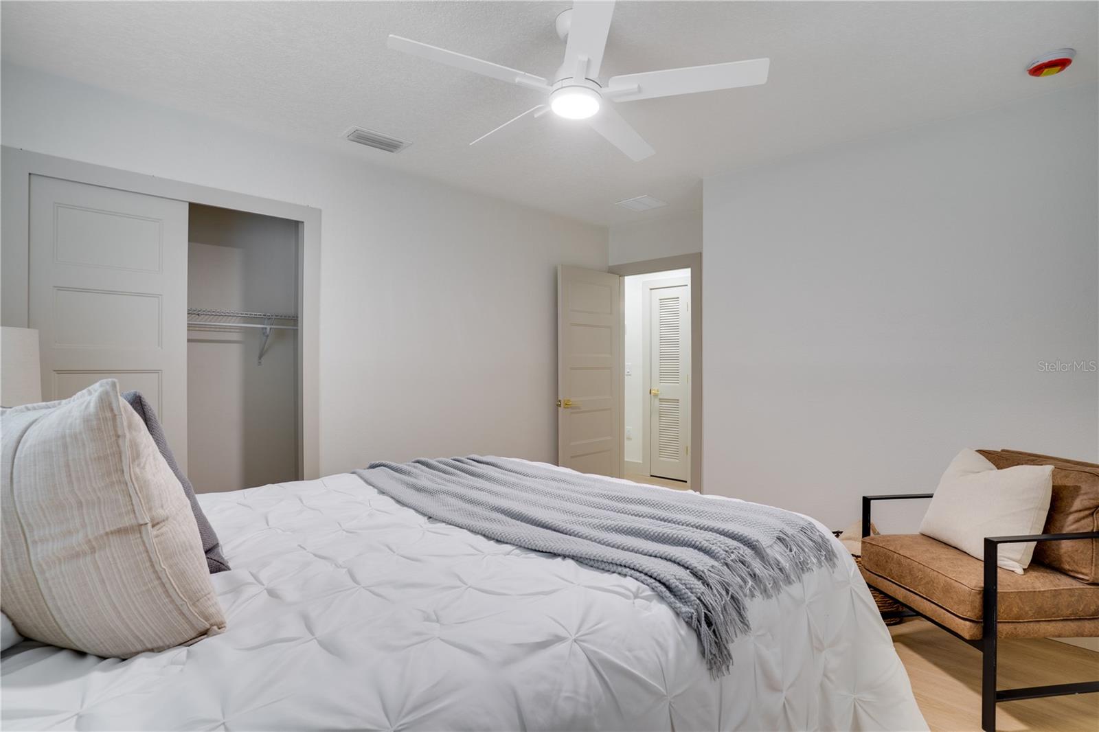 Image 21 of 35 For 11071 Navajo Drive