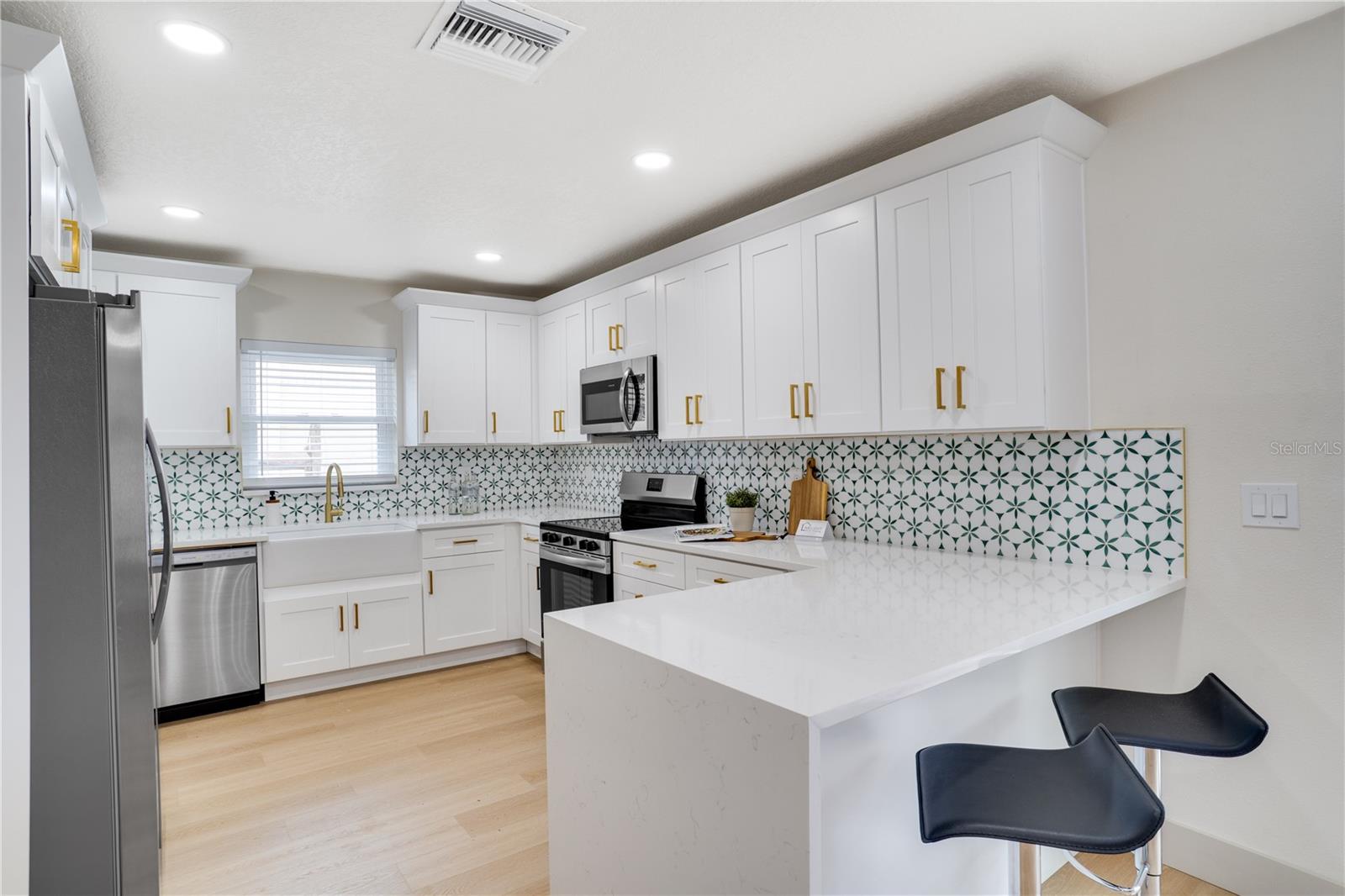 Image 9 of 35 For 11071 Navajo Drive