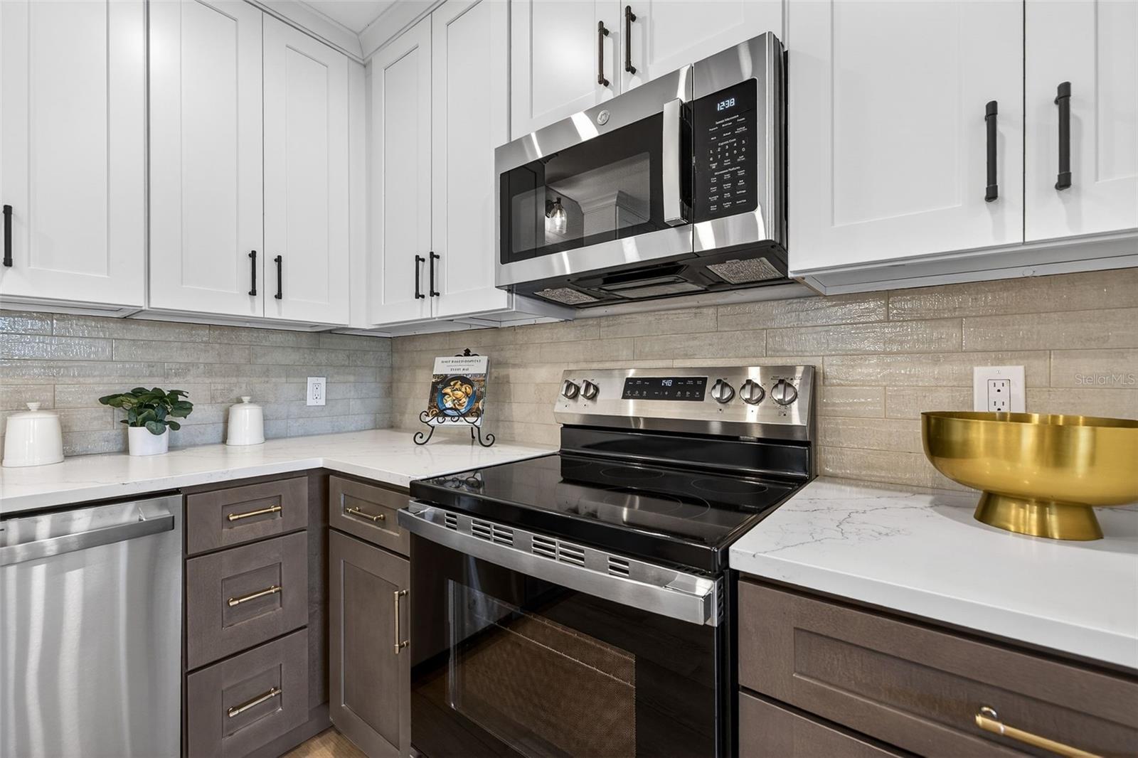 Image 12 of 30 For 3535 Park Street N