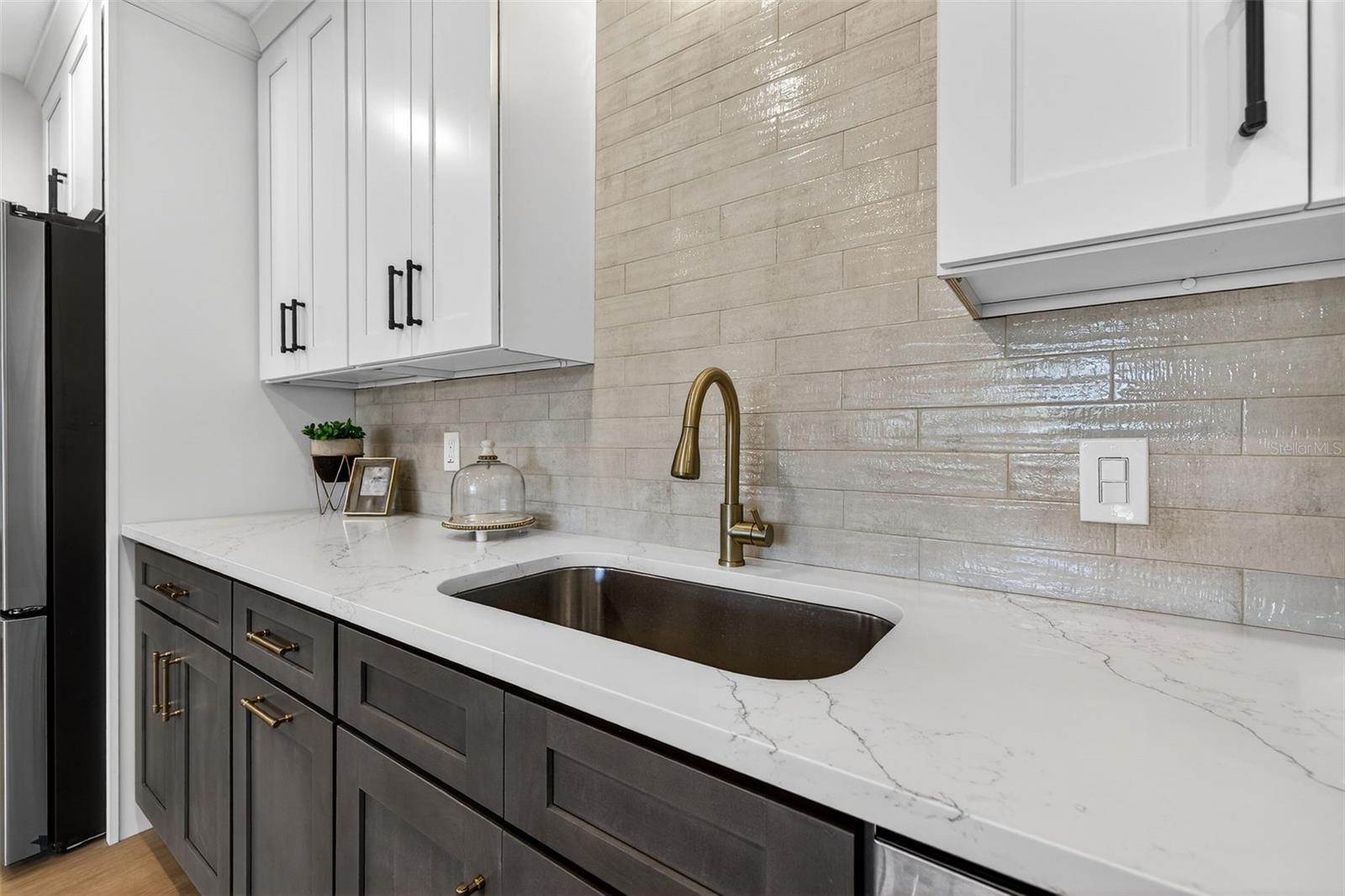 Image 13 of 30 For 3535 Park Street N