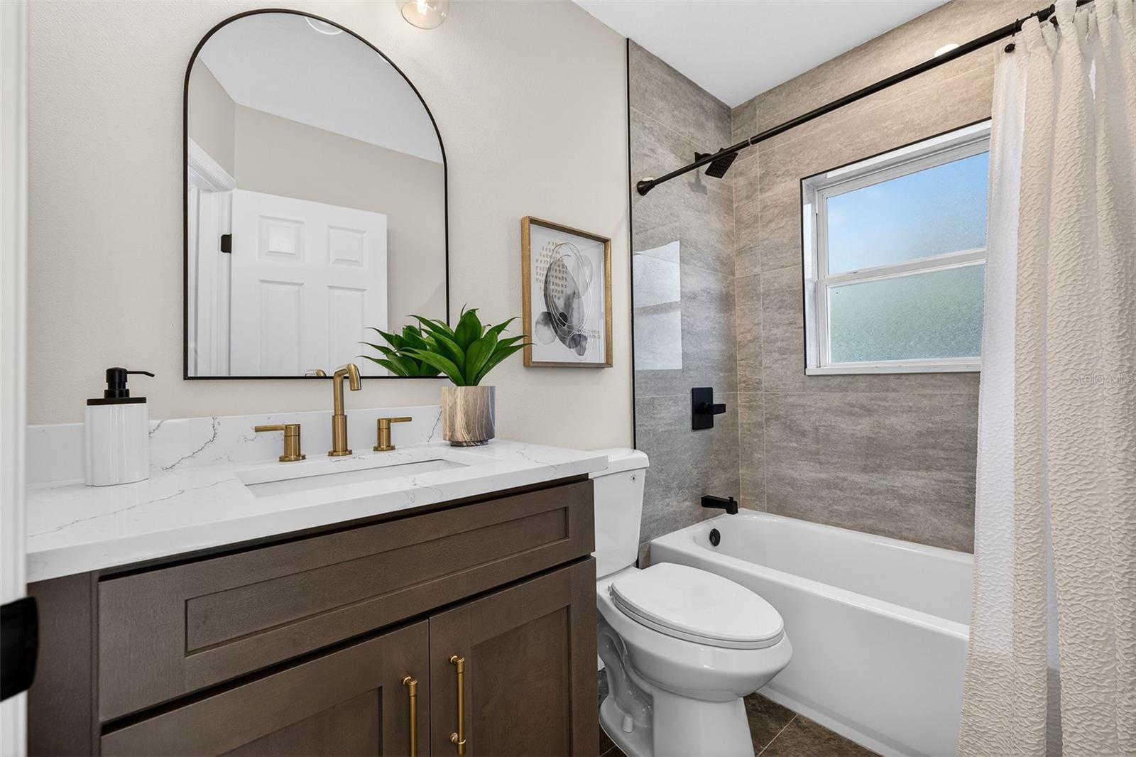 Image 17 of 30 For 3535 Park Street N