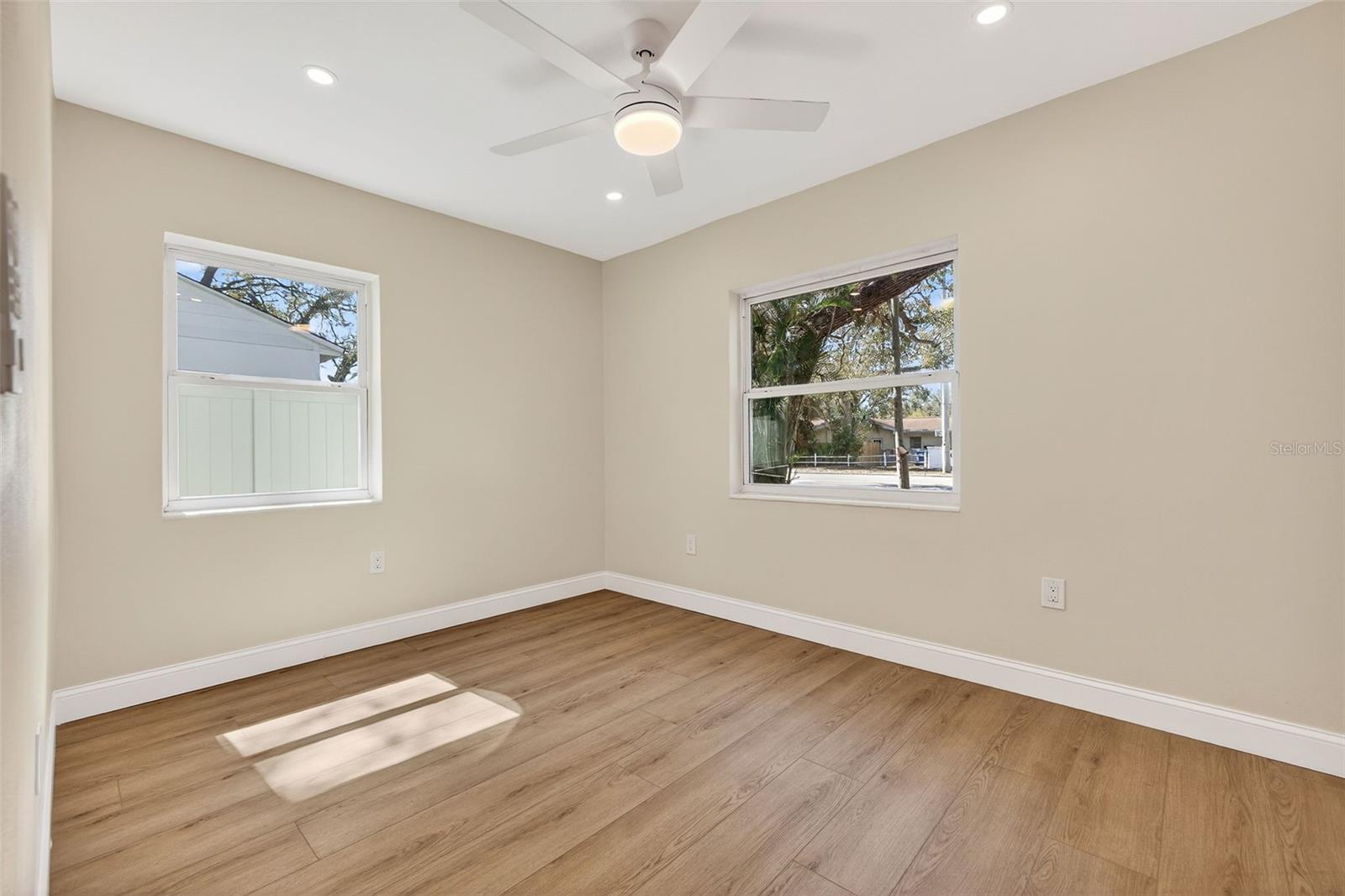 Image 19 of 30 For 3535 Park Street N