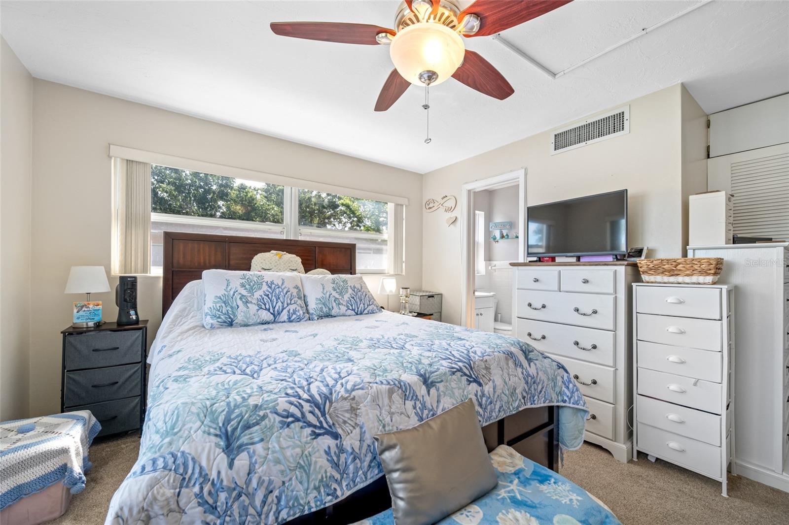 Image 14 of 39 For 14095 Chamberlain Avenue