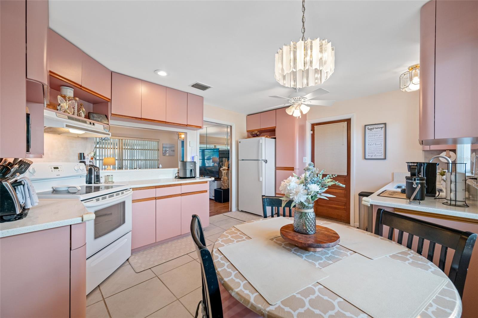 Image 20 of 39 For 14095 Chamberlain Avenue