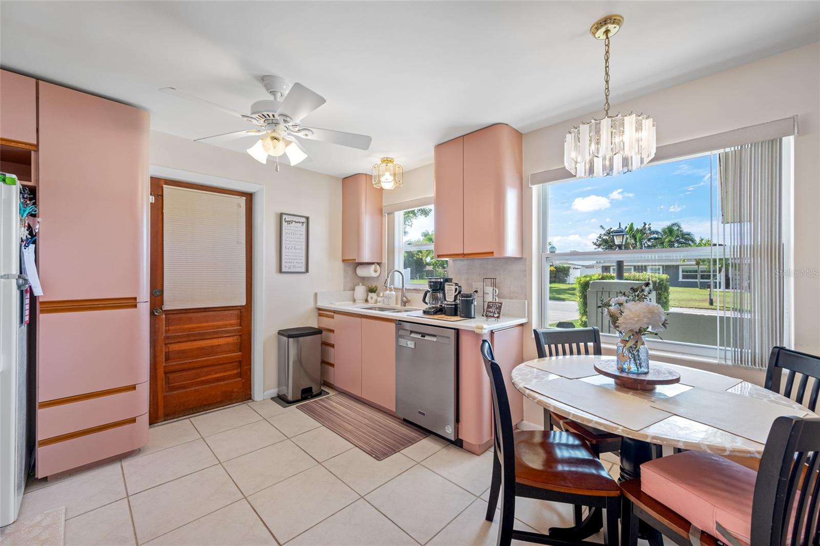 Image 23 of 39 For 14095 Chamberlain Avenue