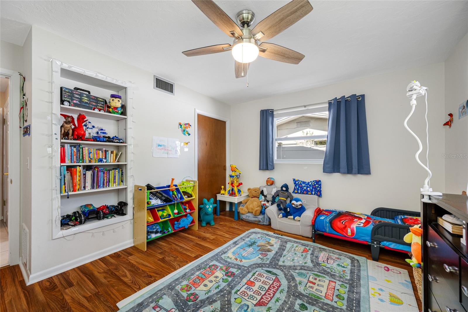 Image 30 of 39 For 14095 Chamberlain Avenue