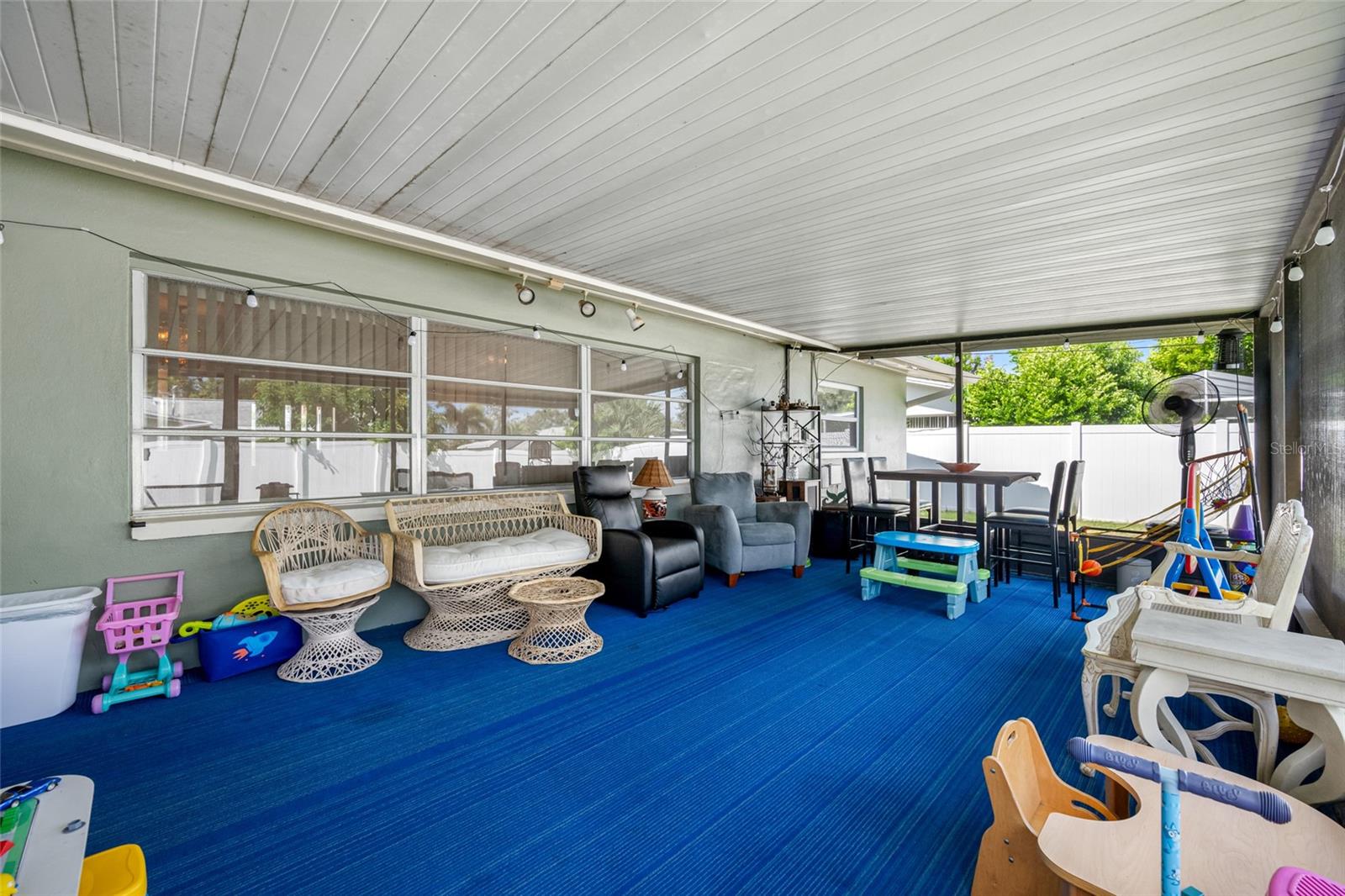 Image 32 of 39 For 14095 Chamberlain Avenue