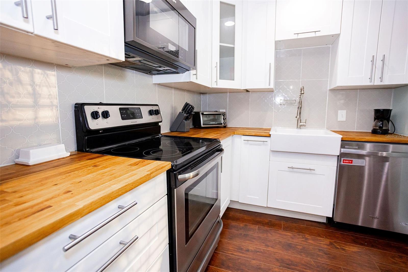 Image 16 of 67 For 3909 Tampa Street