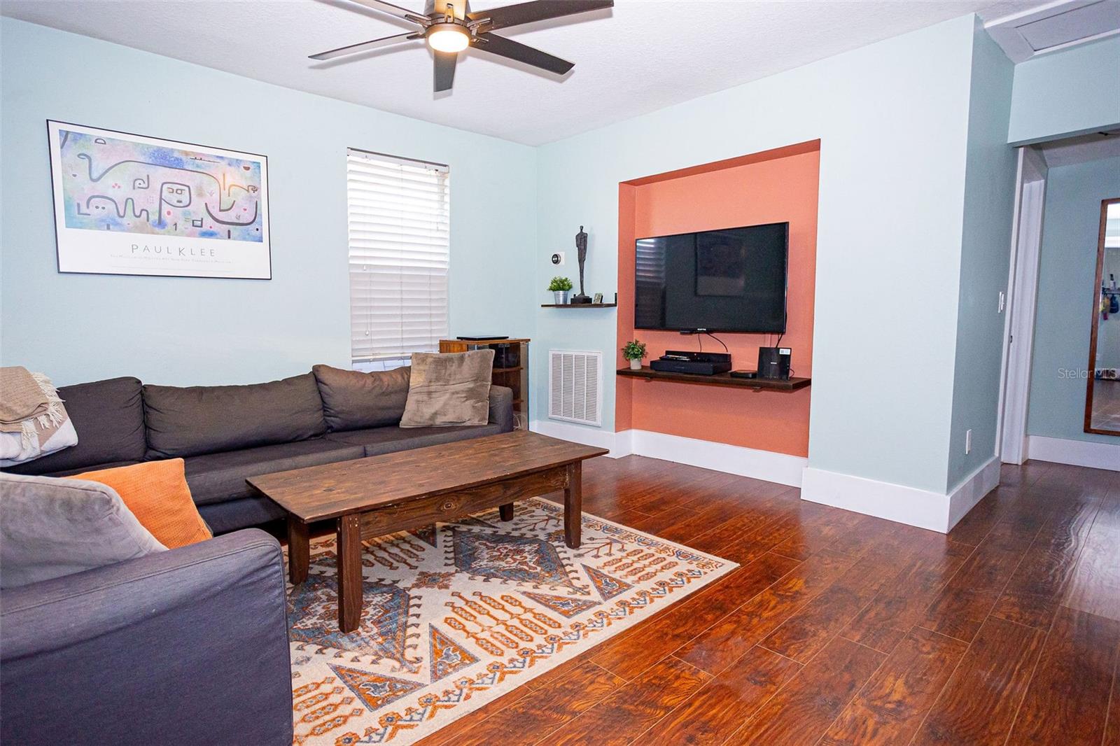 Image 20 of 67 For 3909 Tampa Street