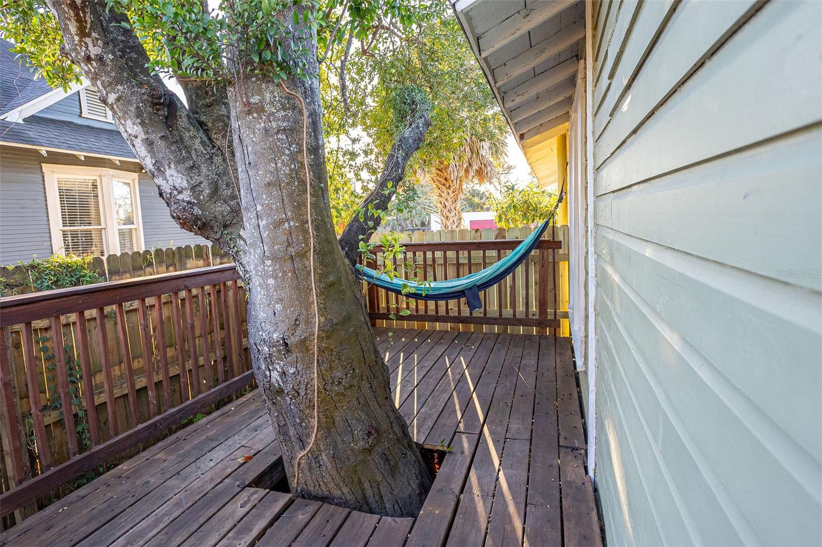 Image 25 of 67 For 3909 Tampa Street