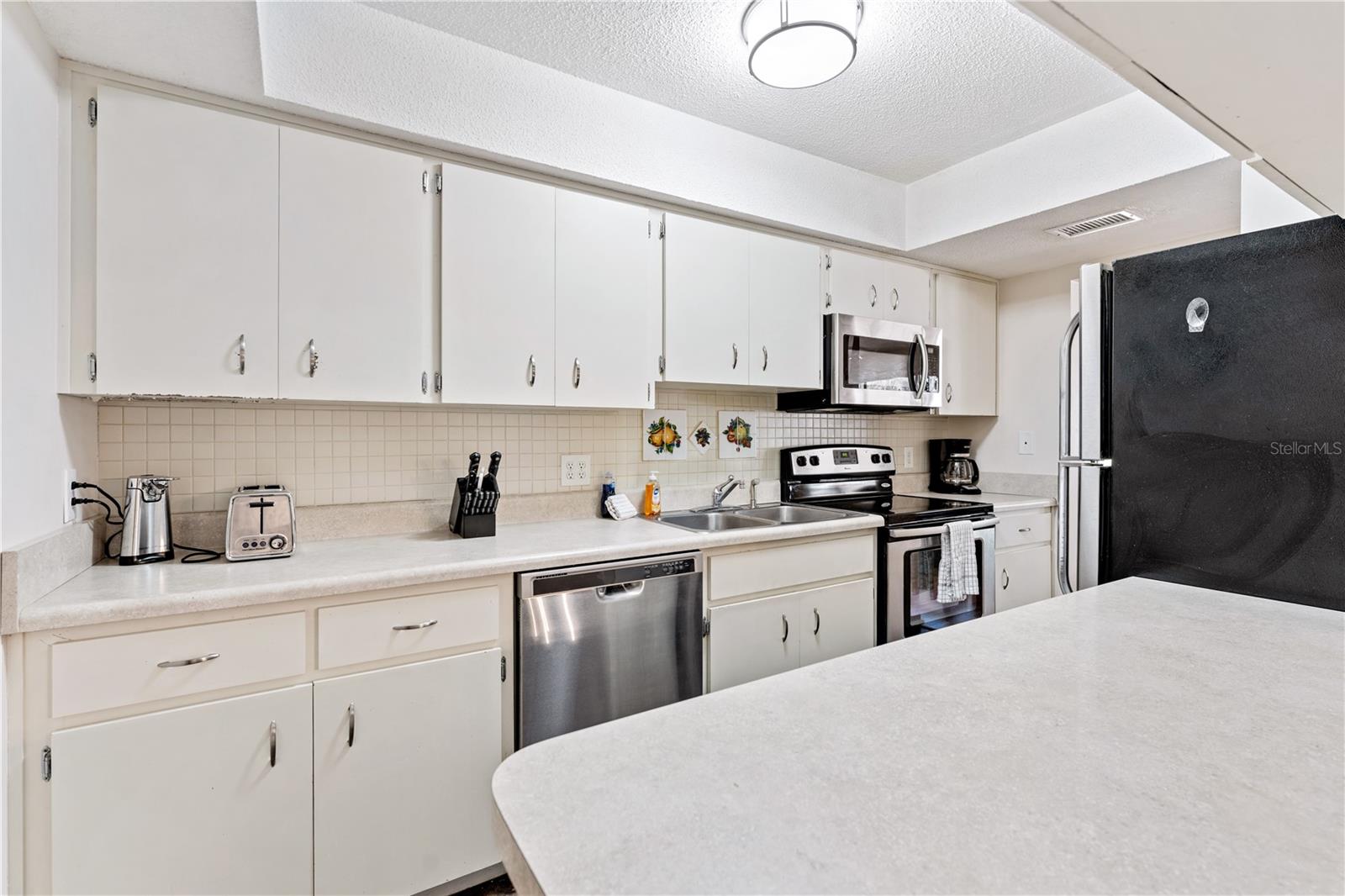 Listing photo id 10 for 11494 W. Pope Court